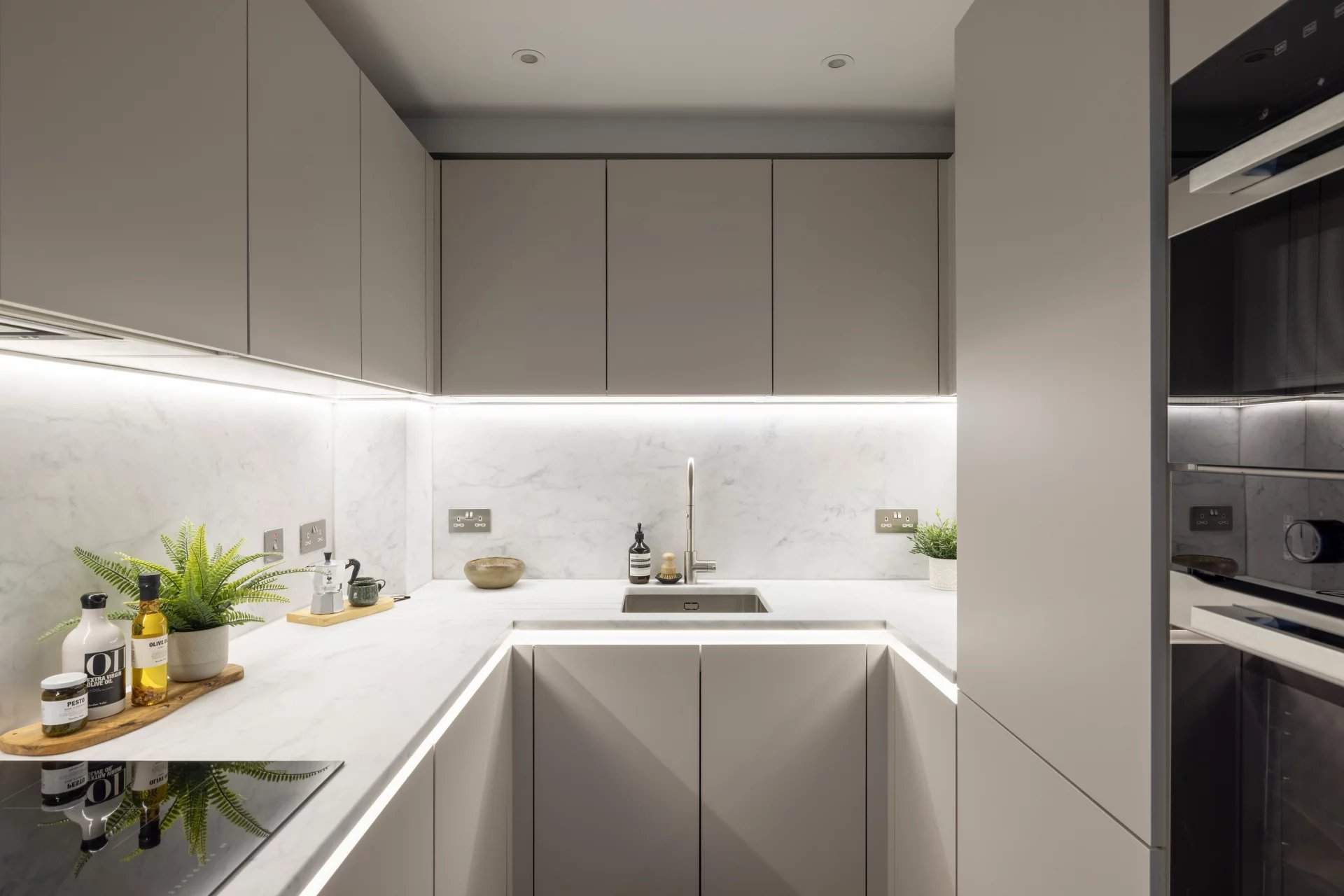 London  - House 3 Bedrooms - picture 6