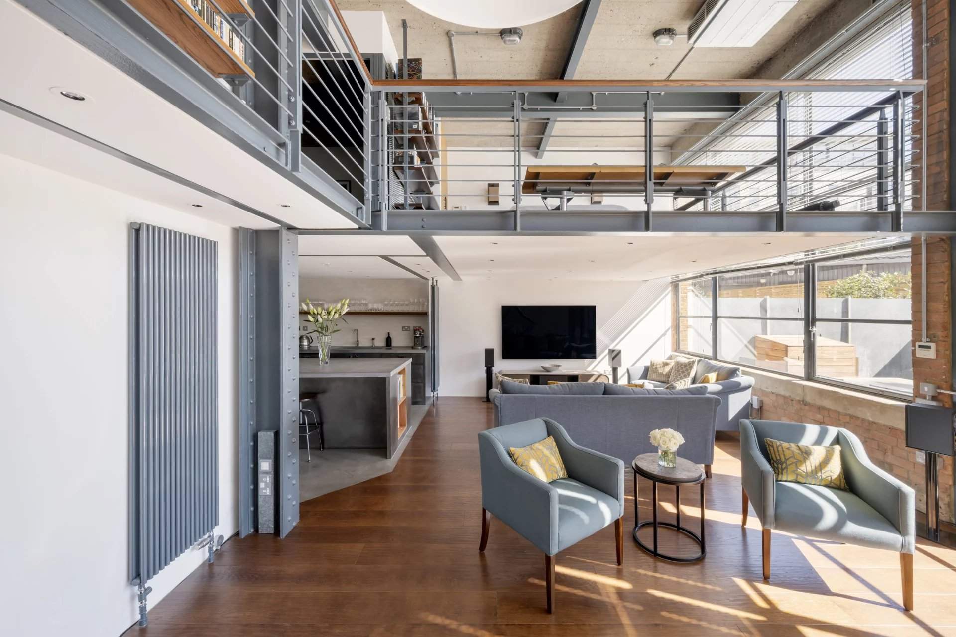 London  - Apartment 4 Bedrooms - picture 1