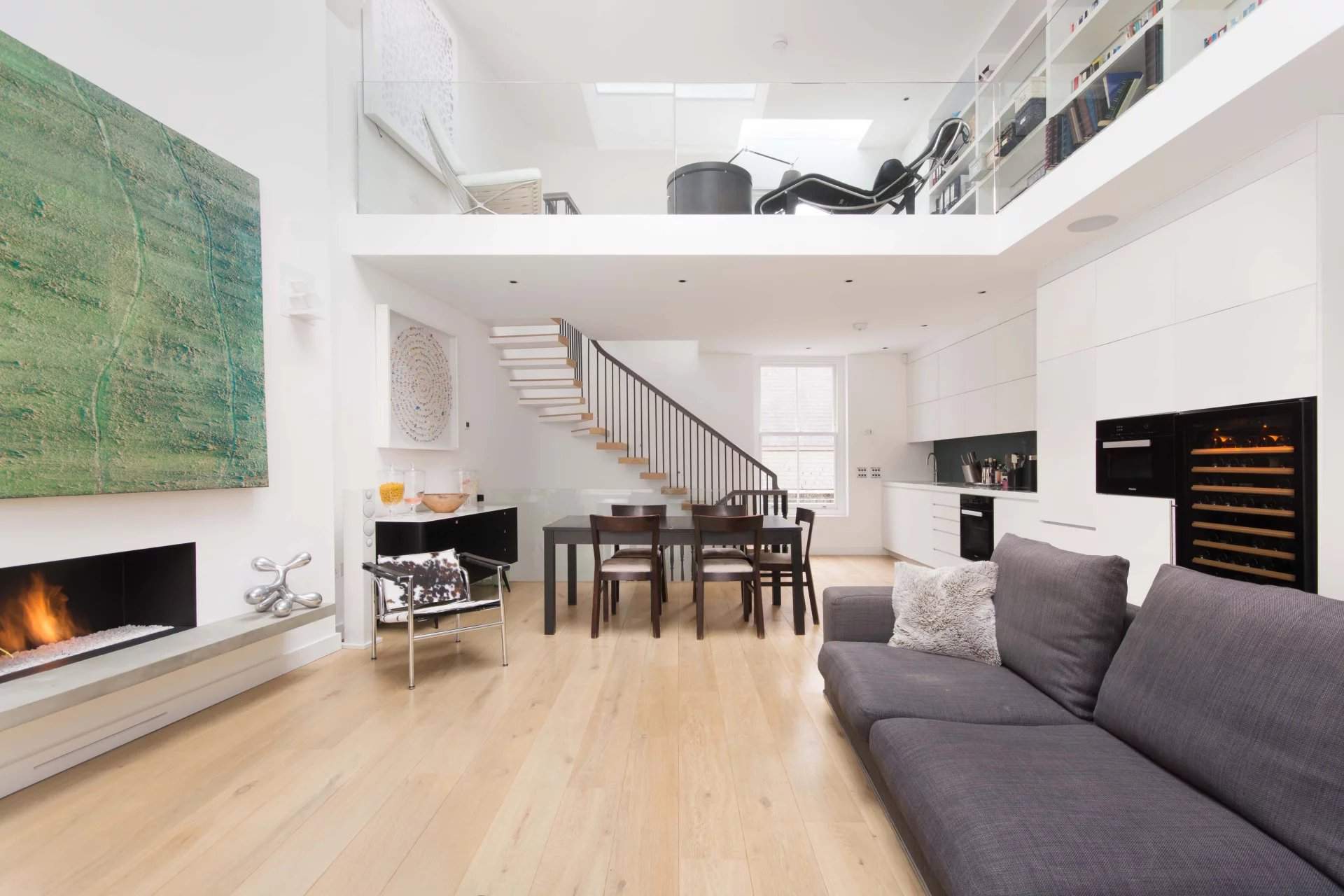 London  - House 2 Bedrooms - picture 1