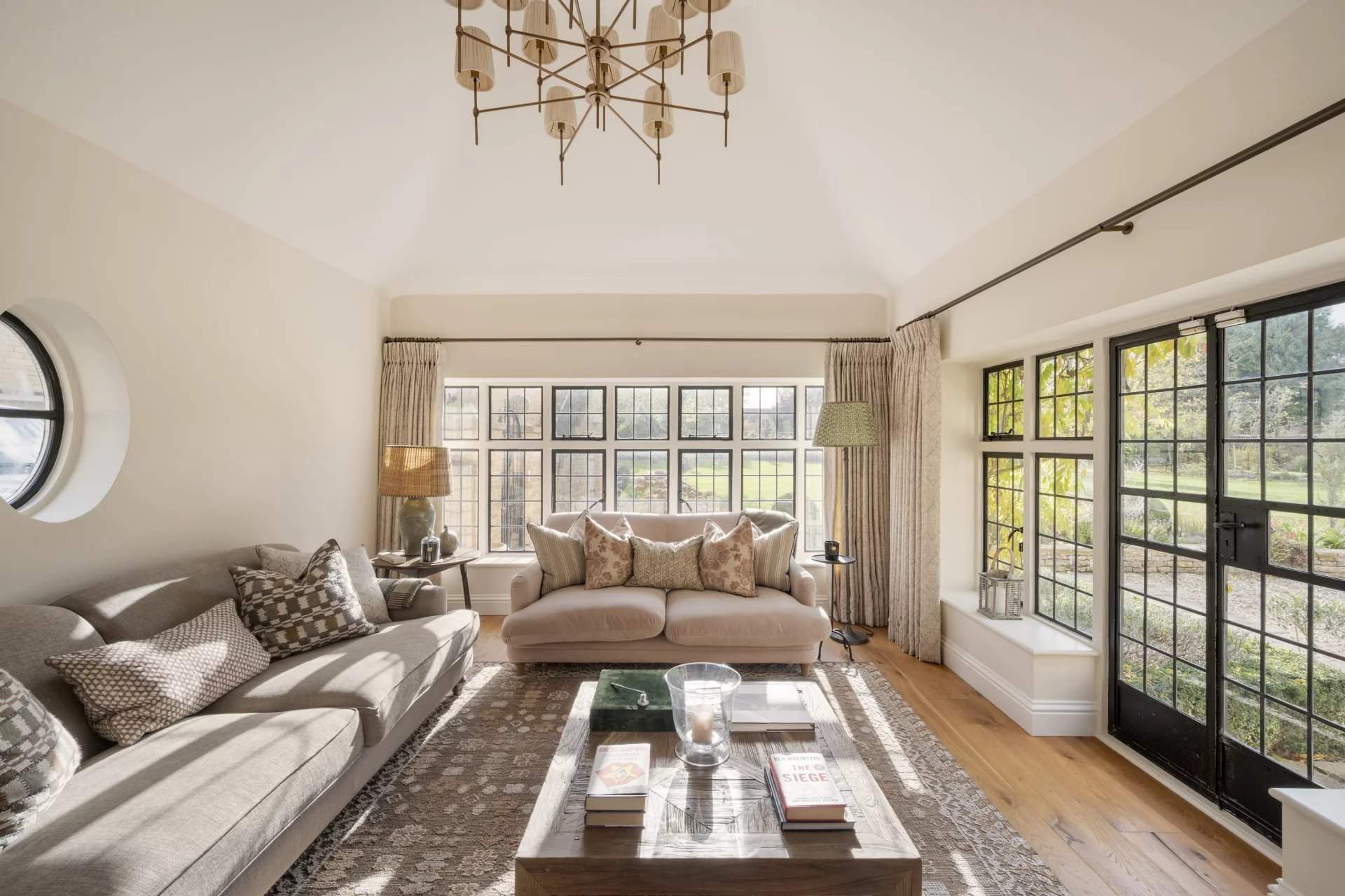 Bourton House, Cotswolds picture 3