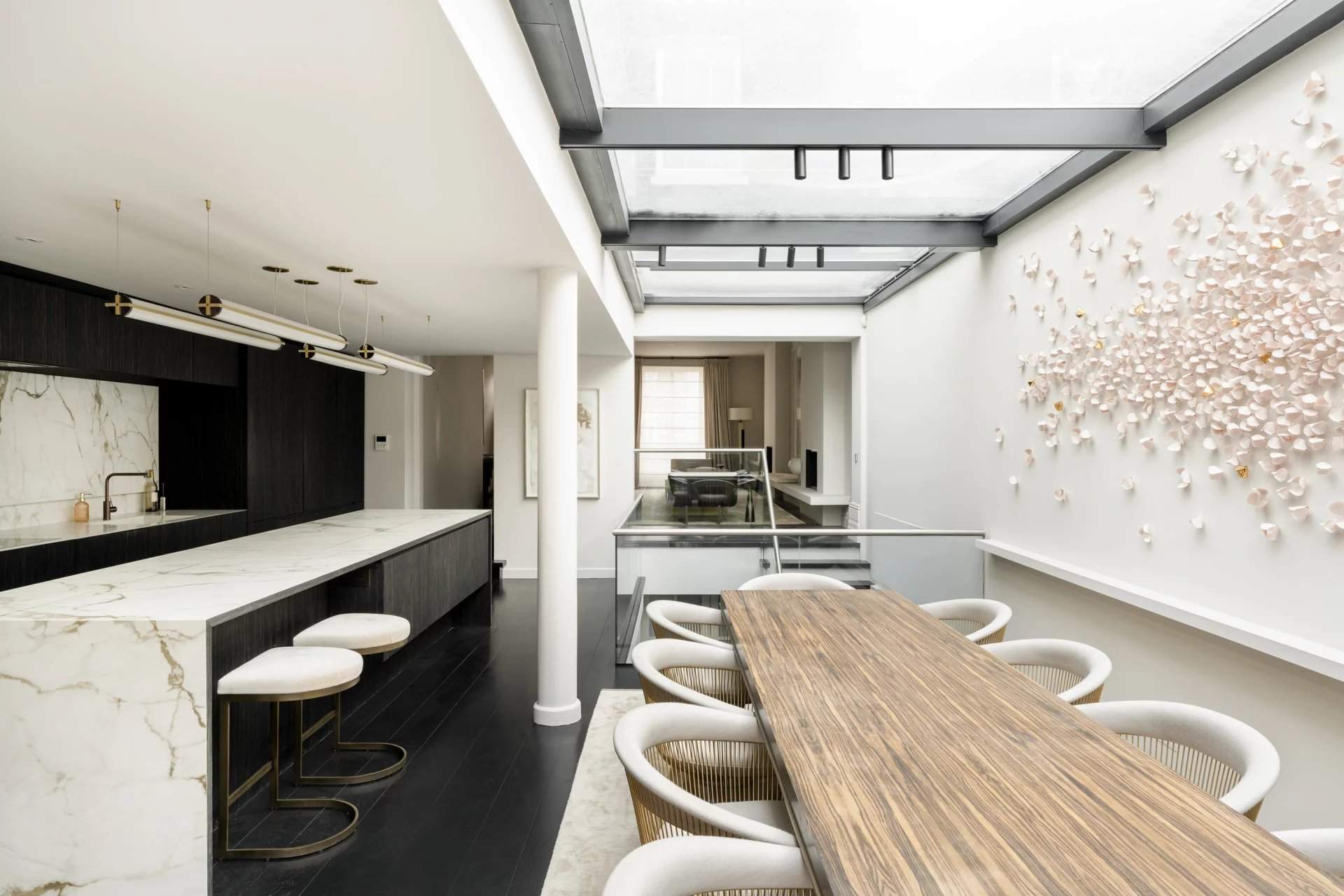 London  - House 4 Bedrooms - picture 6