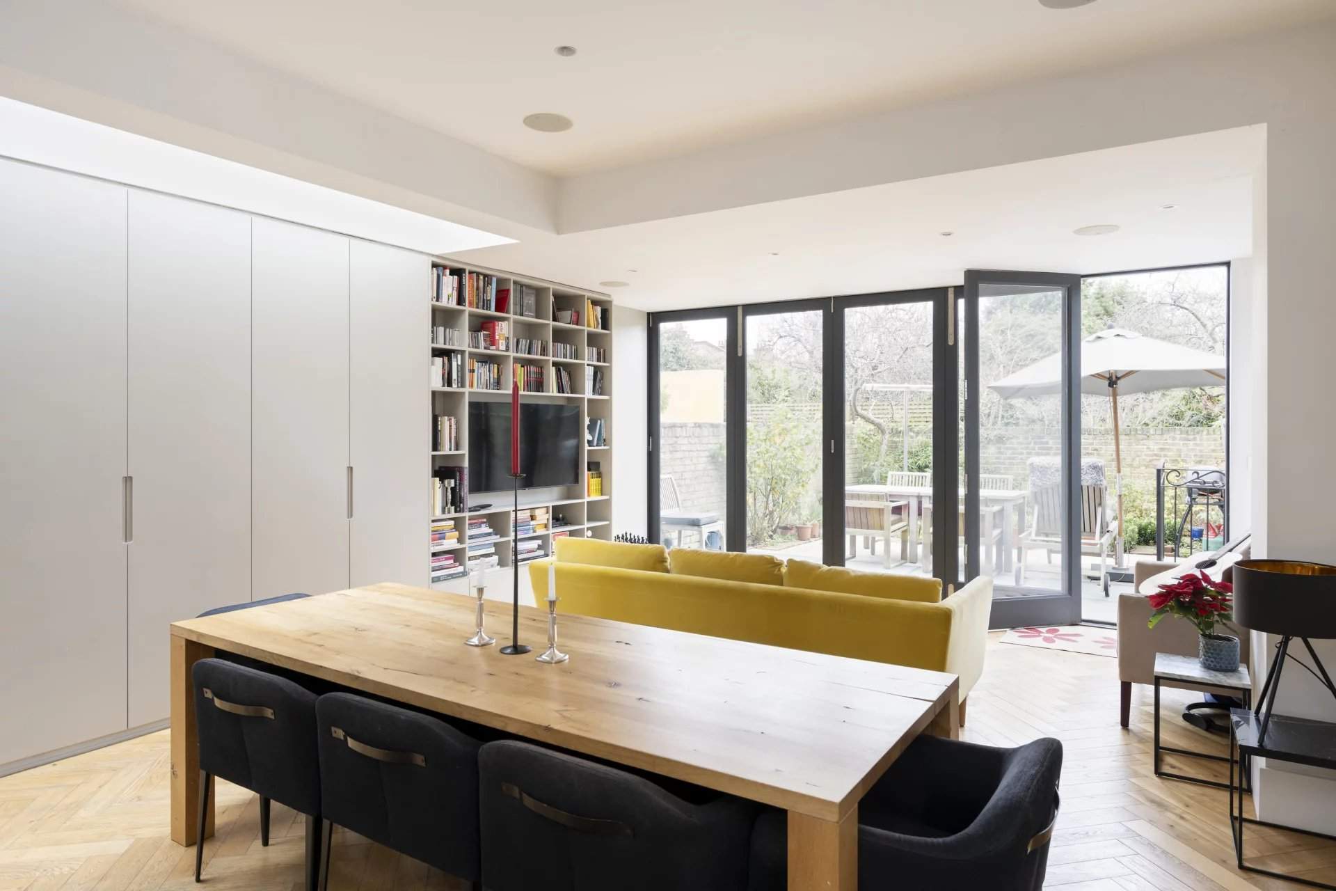 London  - House 5 Bedrooms - picture 18