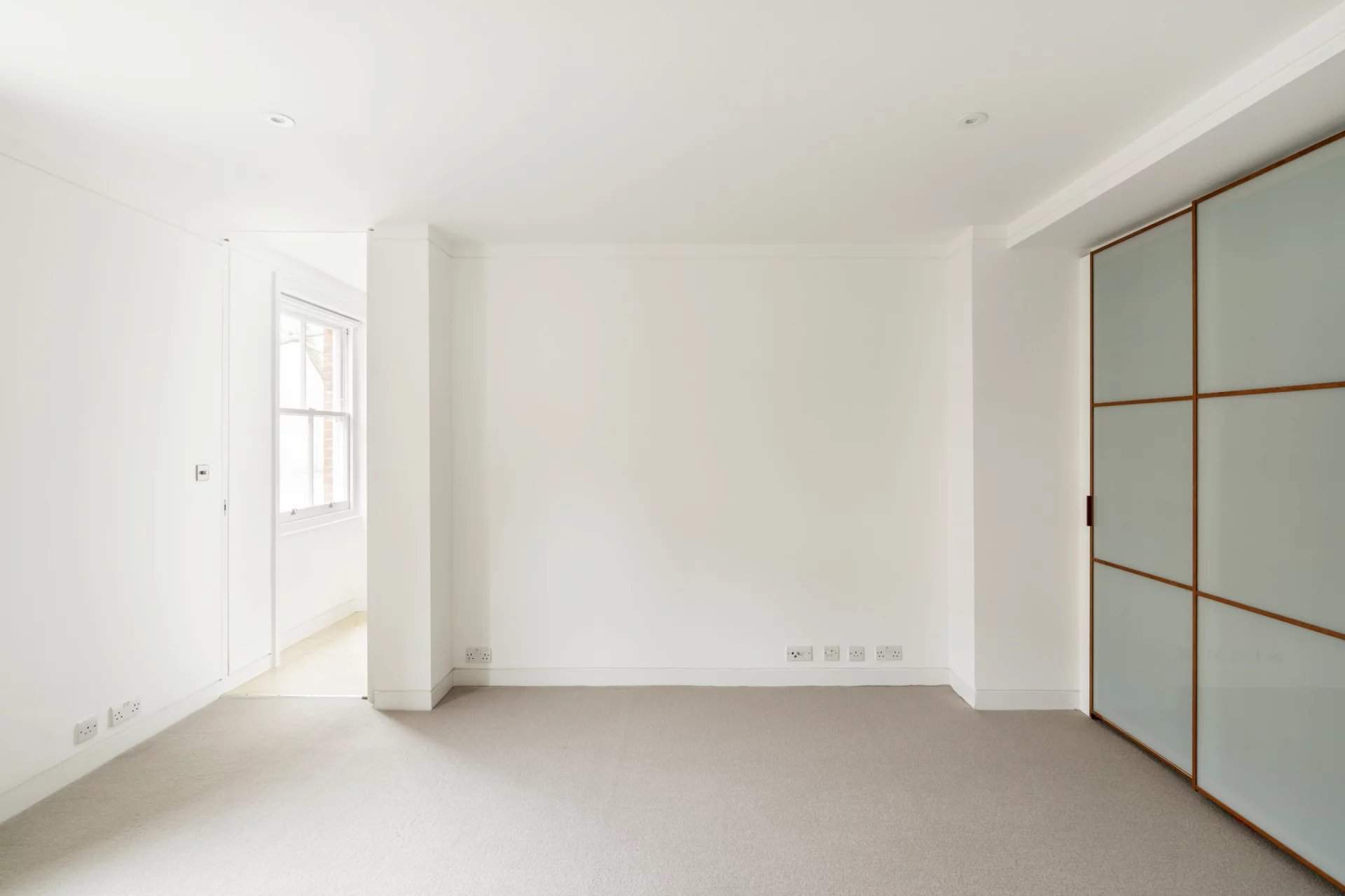 London  - Apartment 2 Bedrooms - picture 11