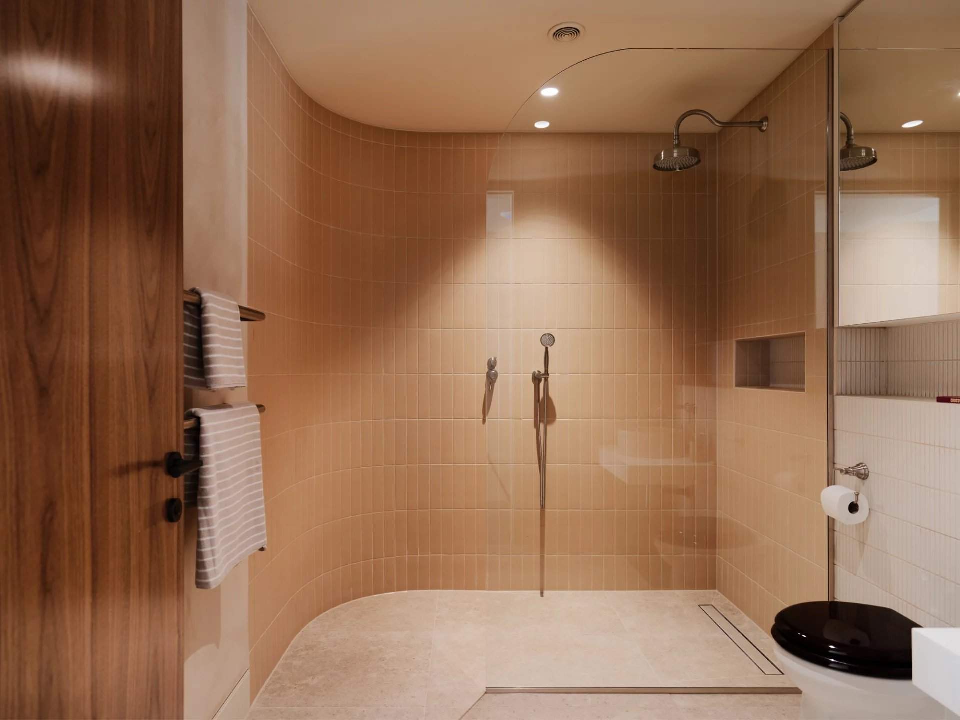 London  - House 5 Bedrooms - picture 19