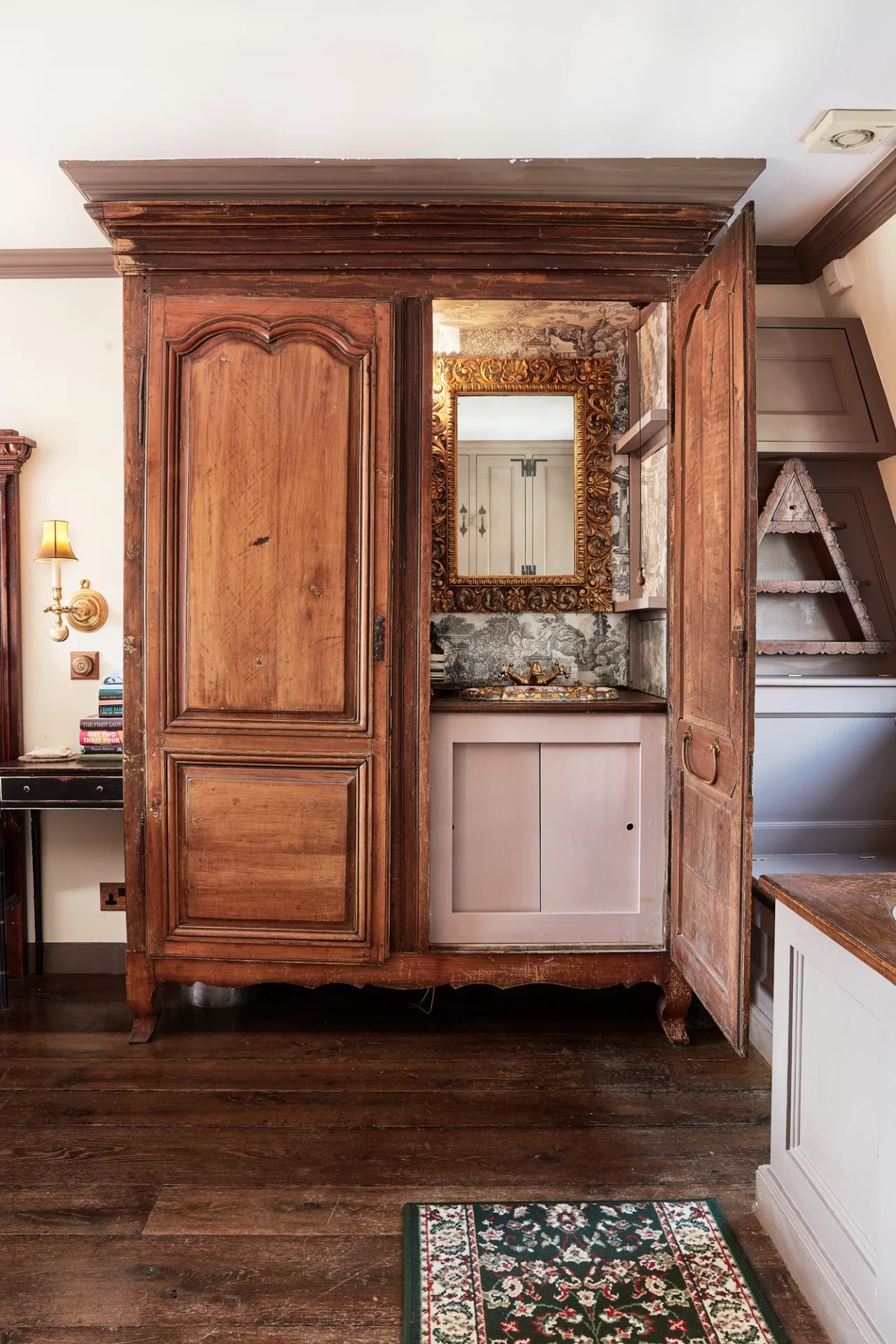 Peel Street, Kensington picture 10