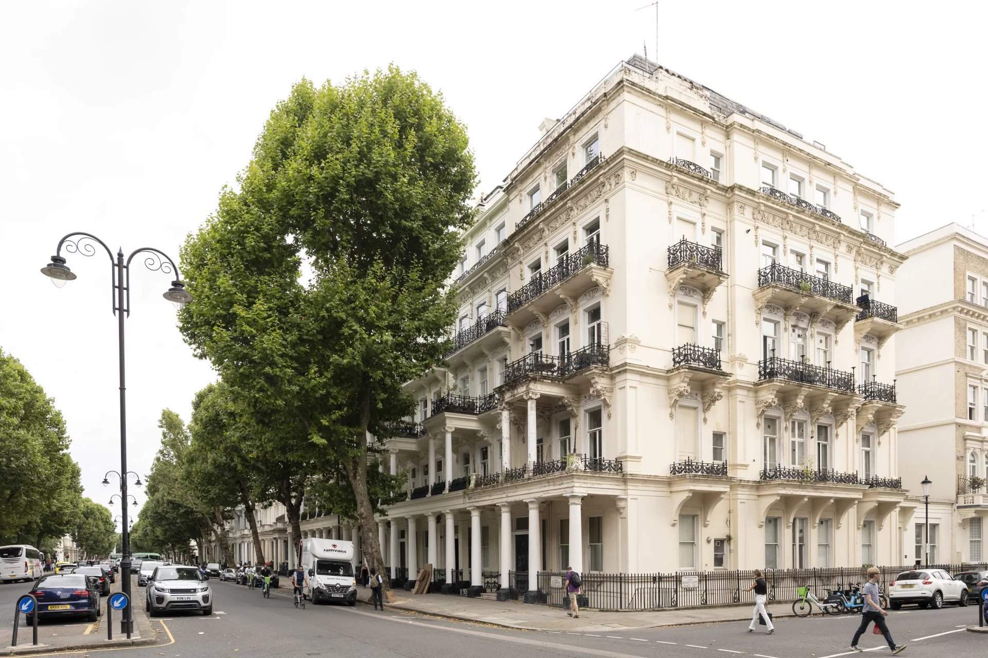 London  - Apartment 3 Bedrooms - picture 10