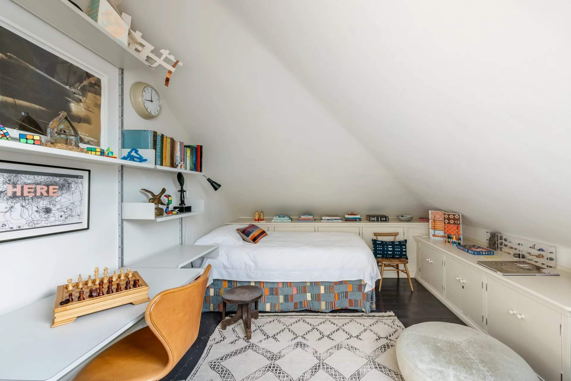 London  - House 3 Bedrooms - picture 12