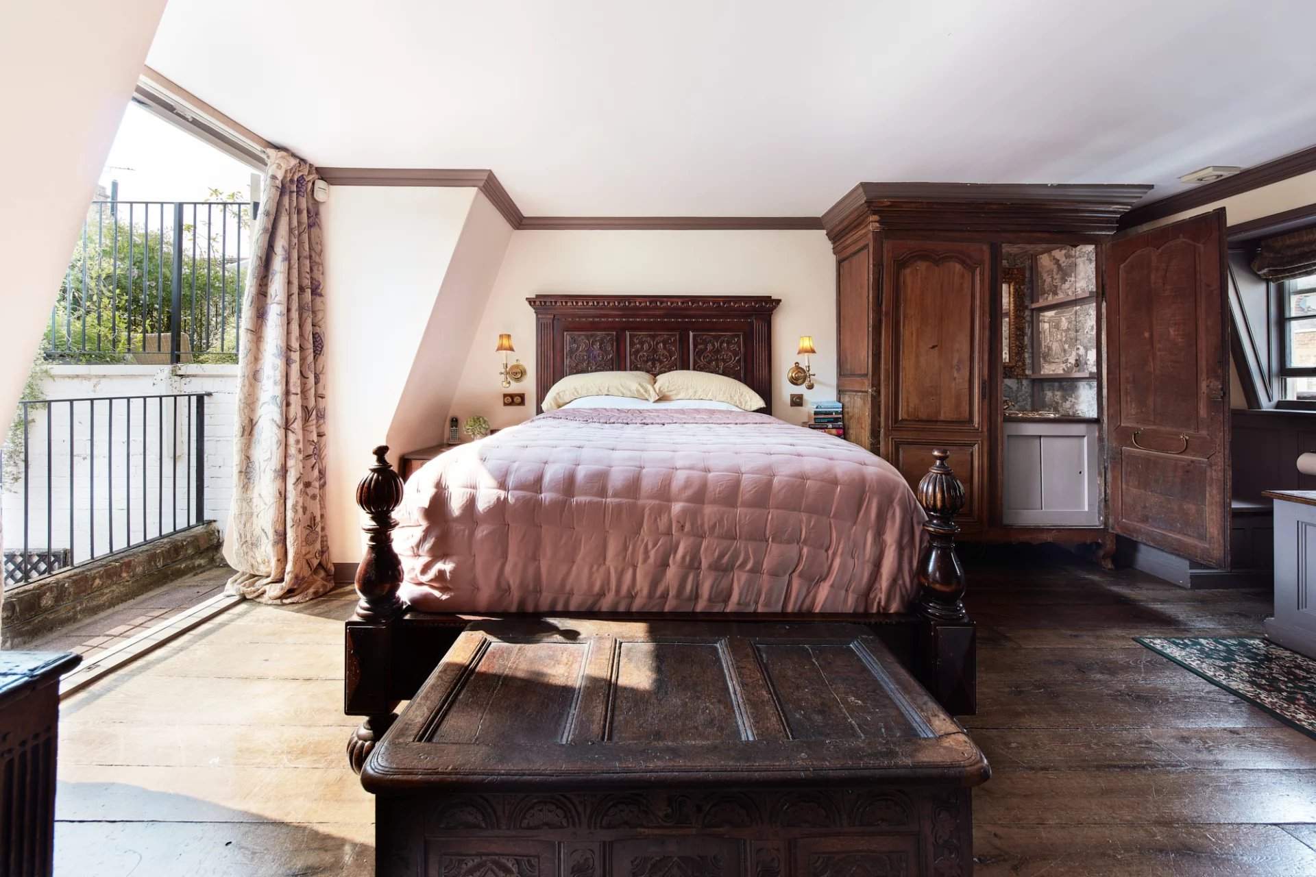 Peel Street, Kensington picture 9