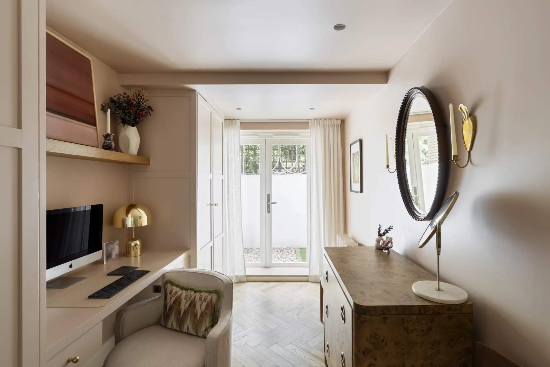 London  - Apartment 2 Bedrooms - picture 13