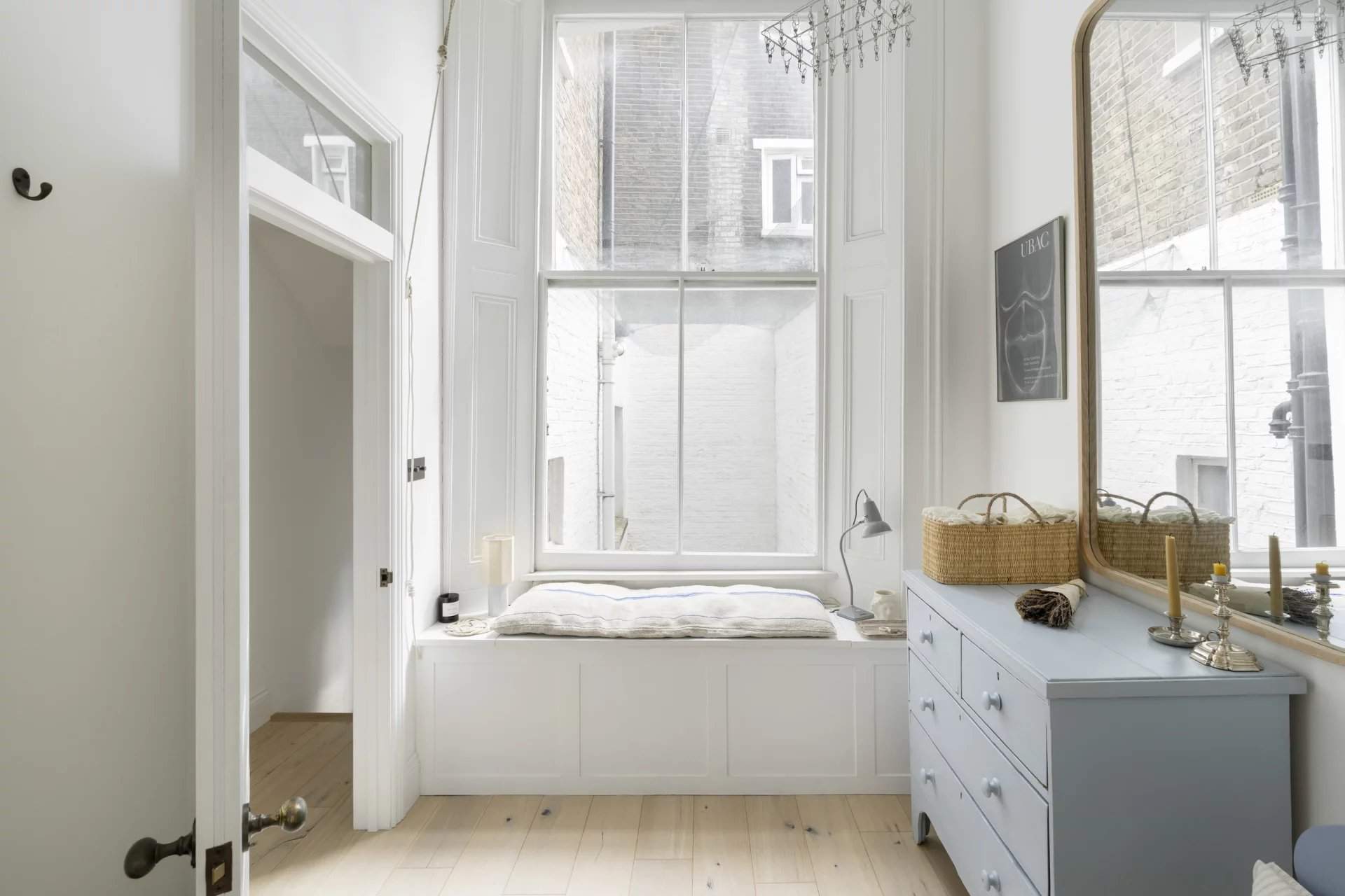 London  - Apartment 2 Bedrooms - picture 12