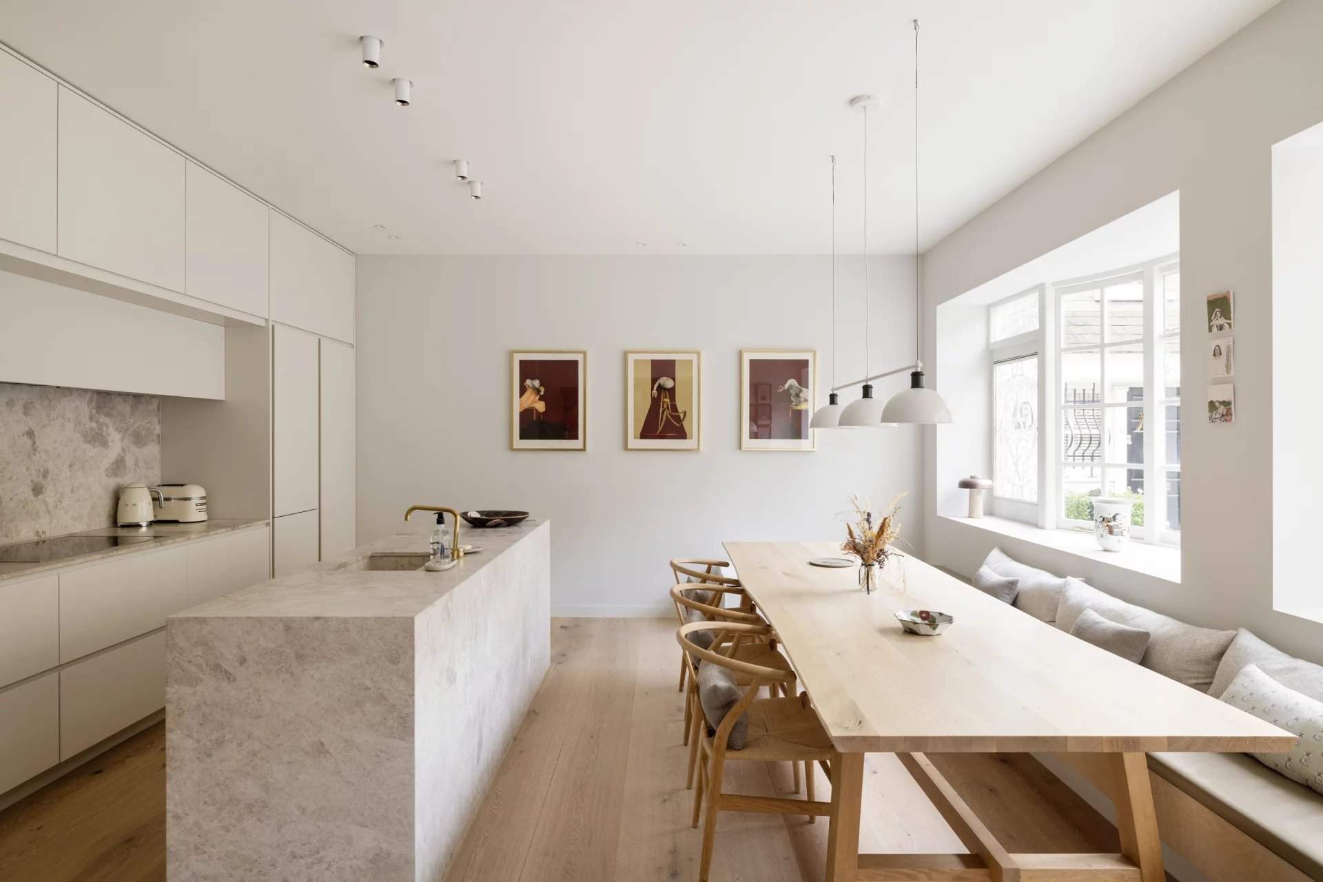 London  - Apartment 2 Bedrooms - picture 1