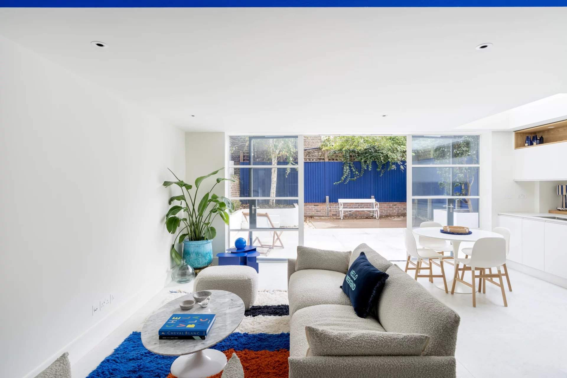 London  - Apartment 2 Bedrooms - picture 3