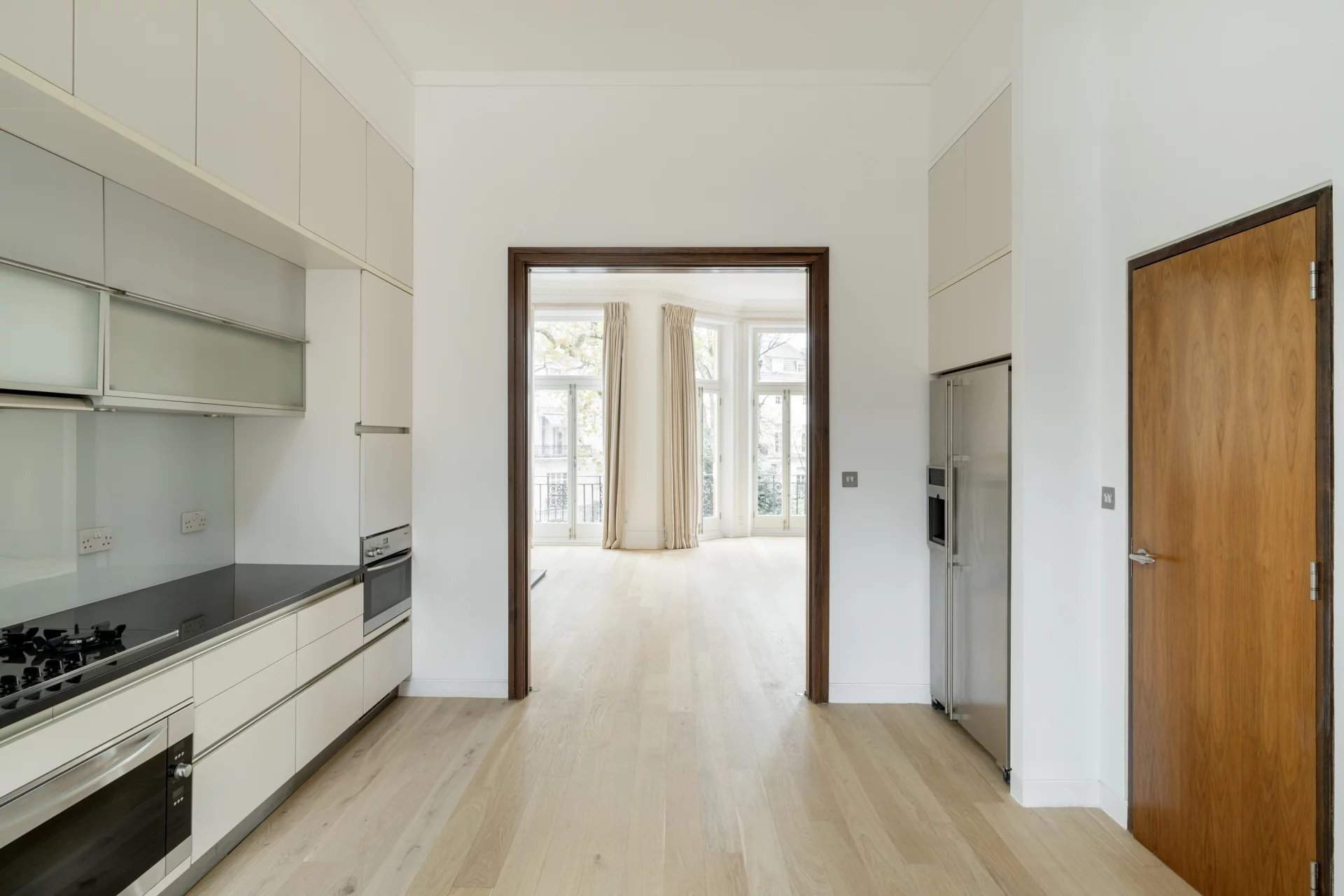 London  - Apartment 2 Bedrooms - picture 7