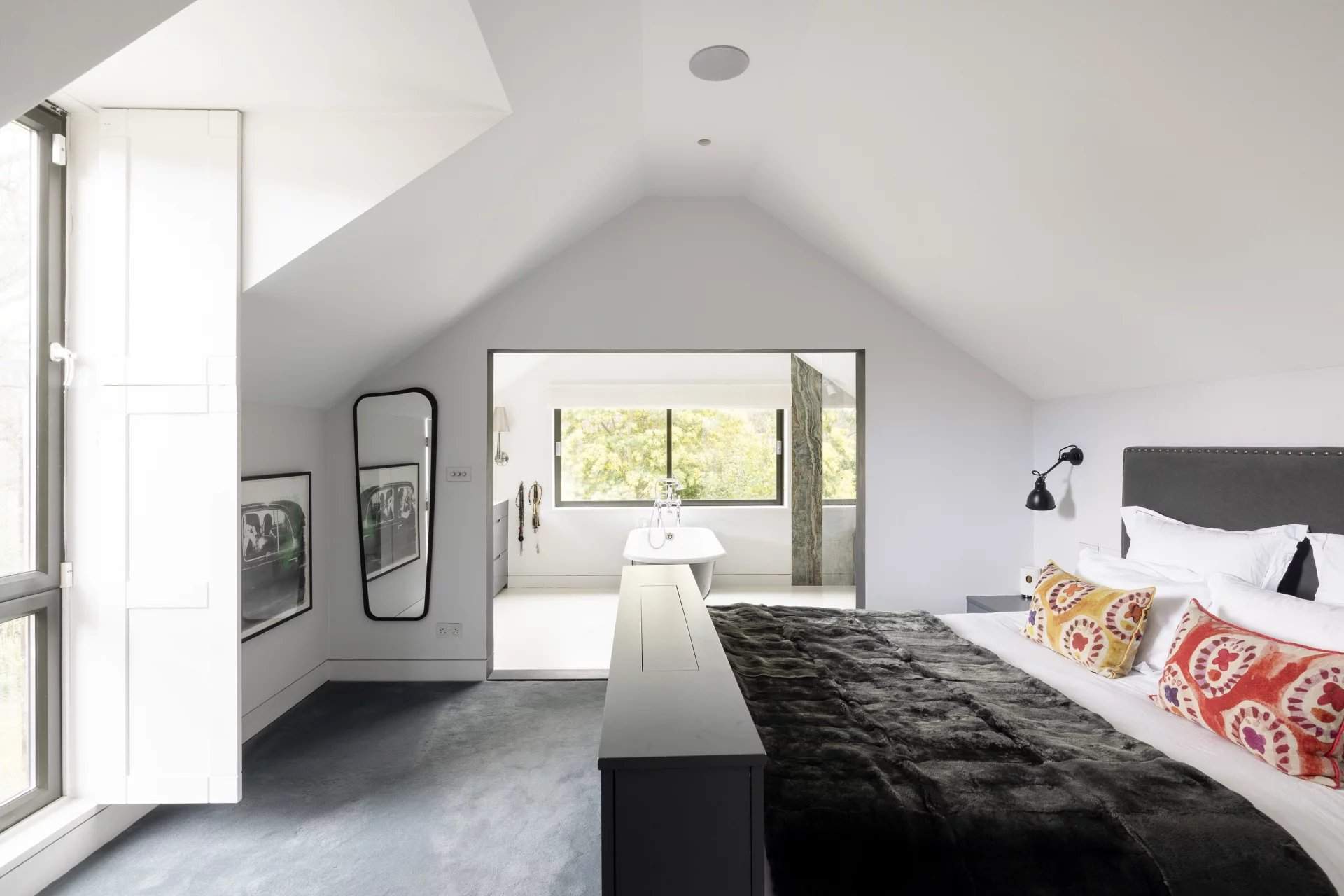 London  - House 5 Bedrooms - picture 11