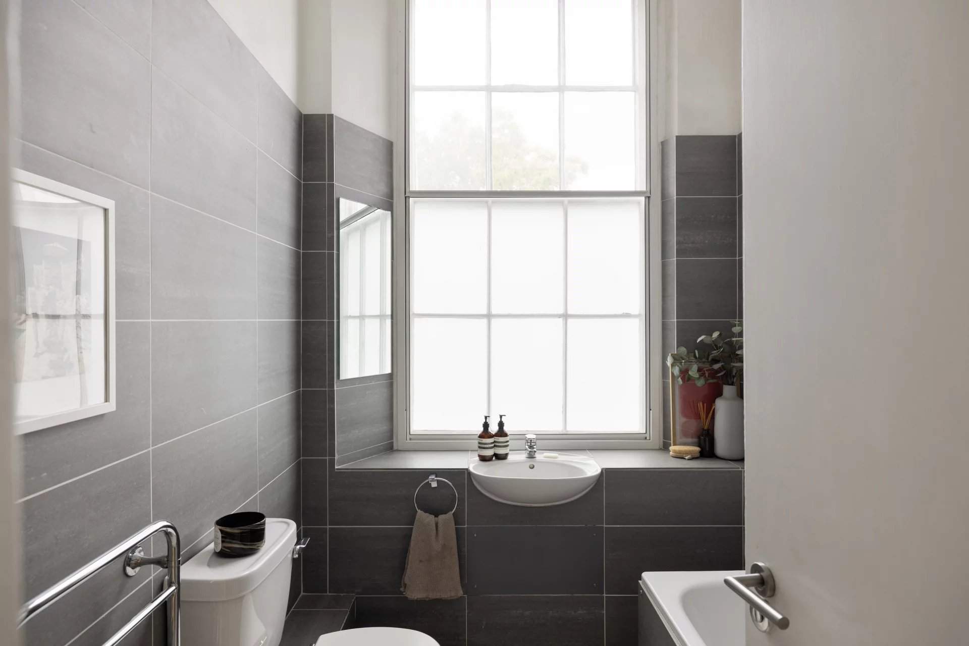 London  - Apartment 2 Bedrooms - picture 8