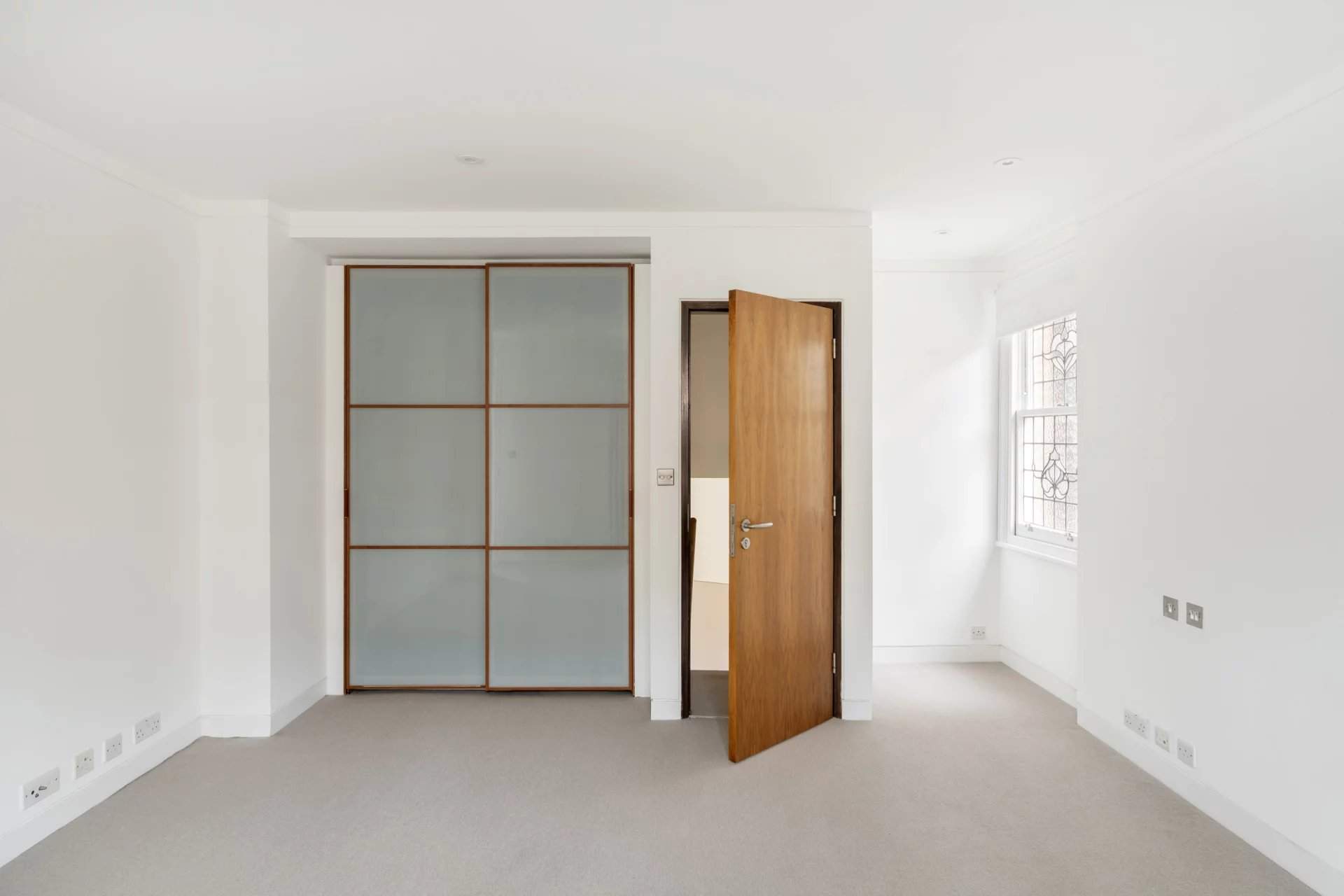 London  - Apartment 2 Bedrooms - picture 10