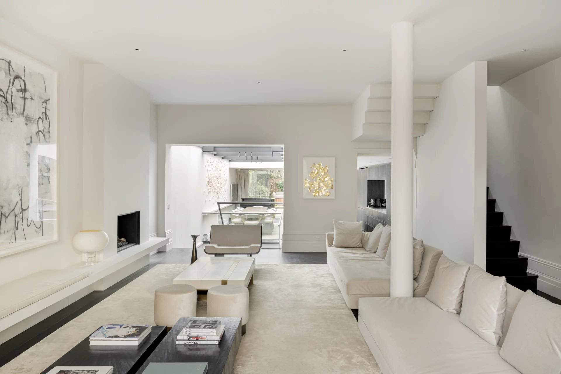 London  - House 4 Bedrooms - picture 2