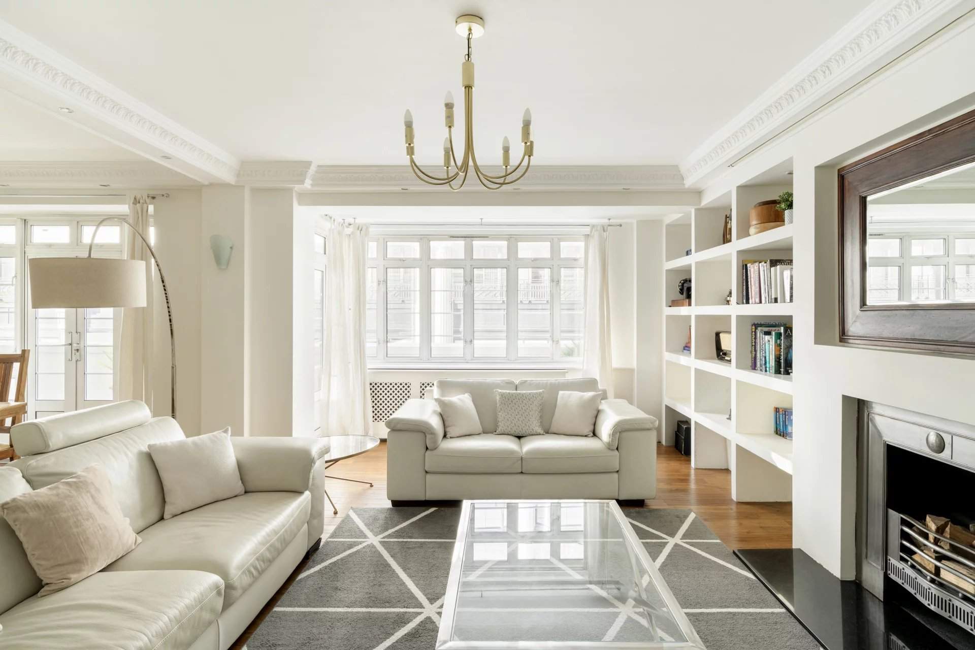 London  - Apartment 3 Bedrooms - picture 2