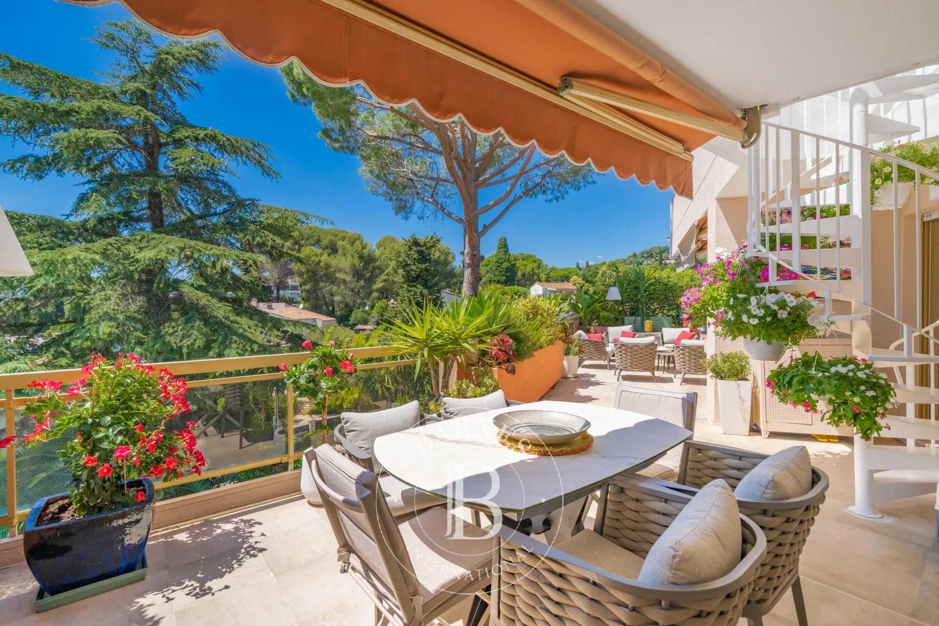 Cannes  - Appartement 3 Pièces 2 Chambres