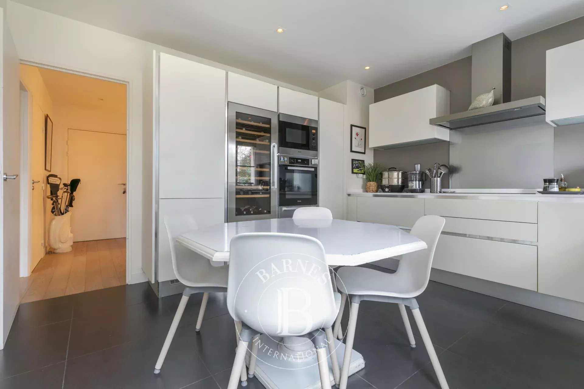 Saint-Cloud  - Apartment 