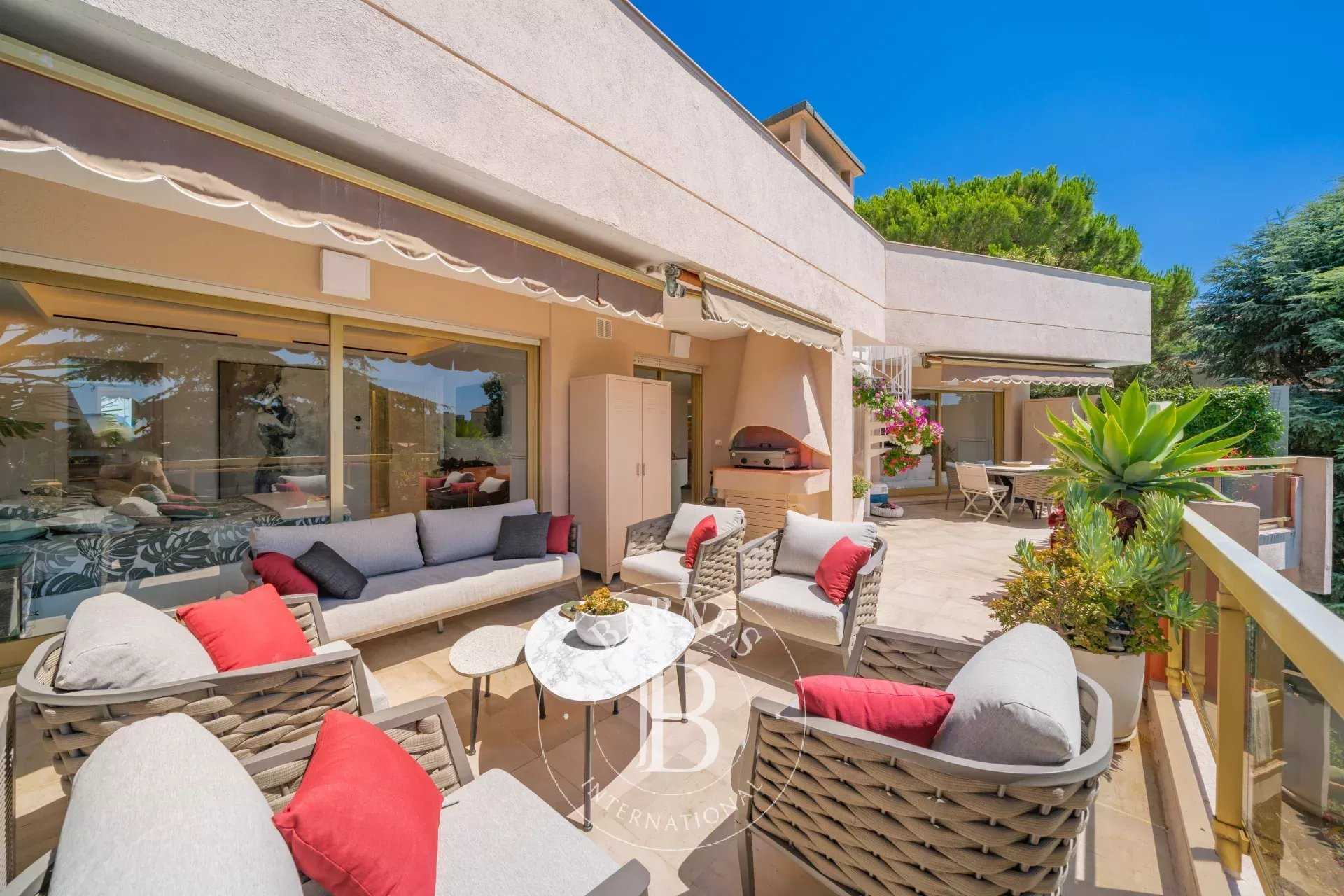 Cannes  - Appartement 3 Pièces 2 Chambres