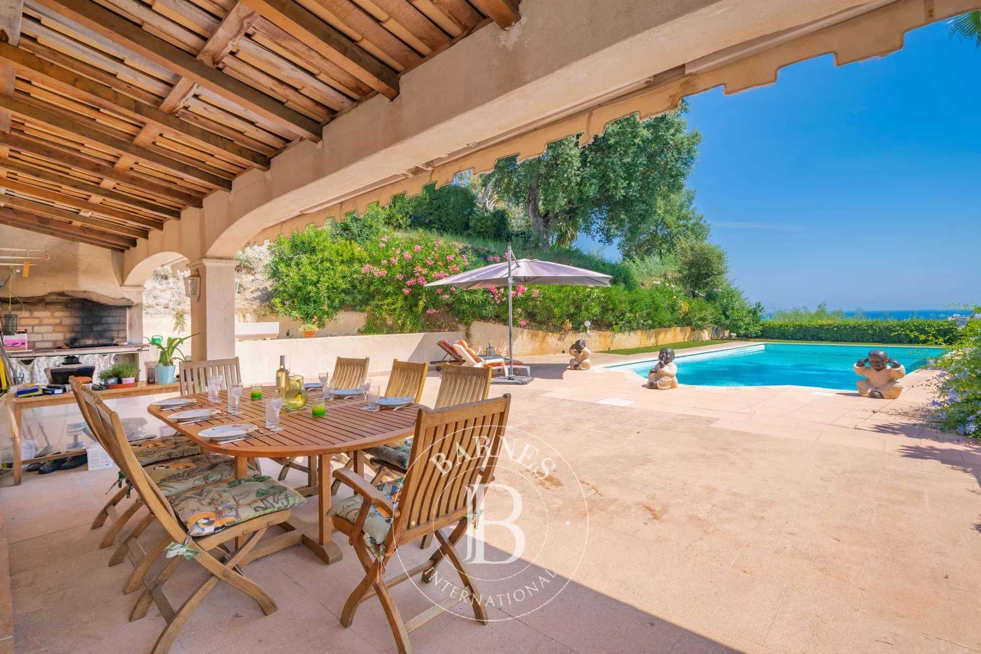 Antibes  - House 5 Bedrooms