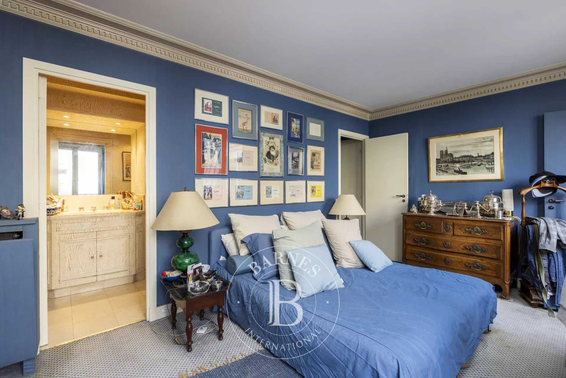 Paris  - Apartment 2 Bedrooms