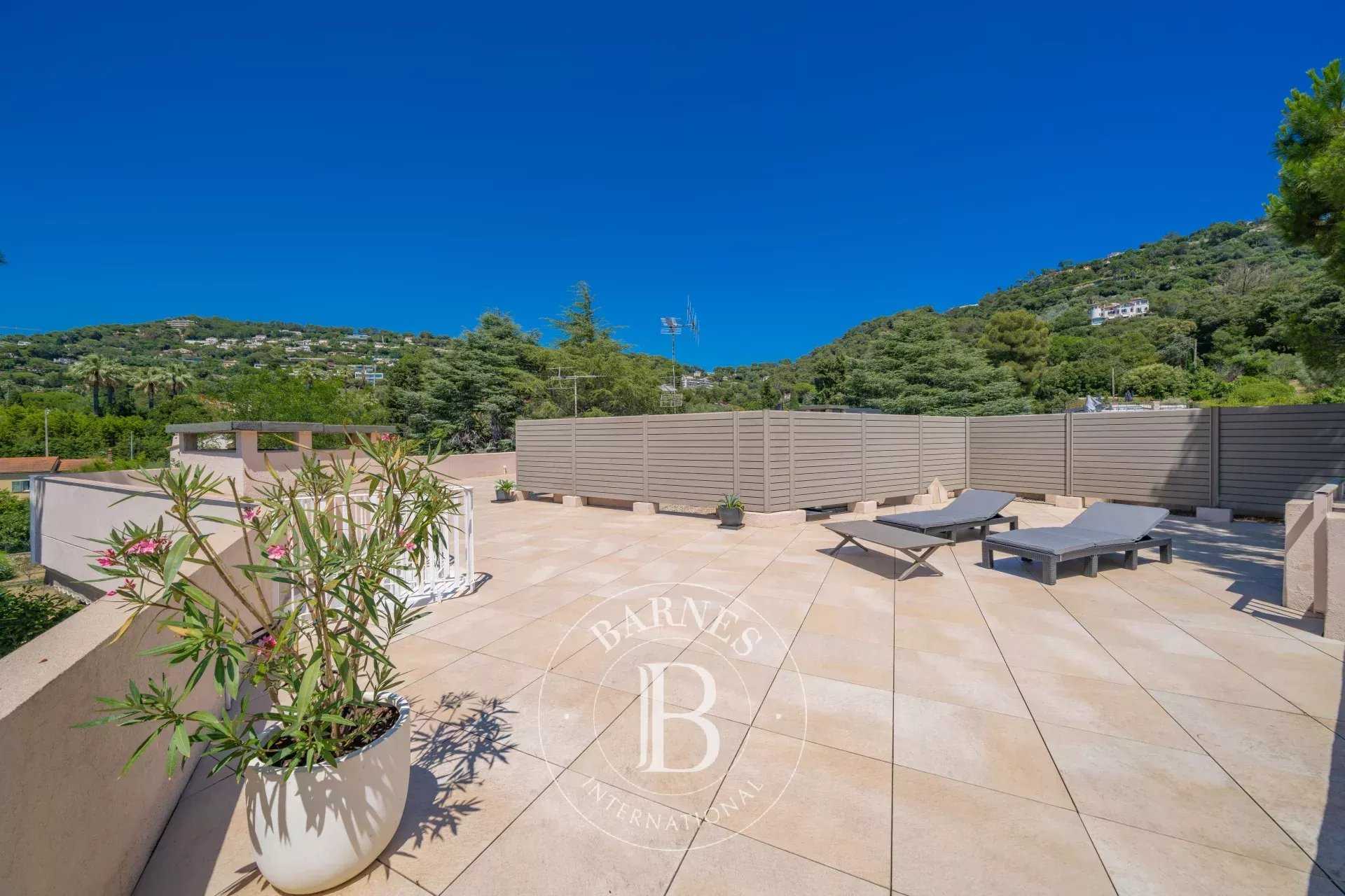 Cannes  - Appartement 3 Pièces 2 Chambres