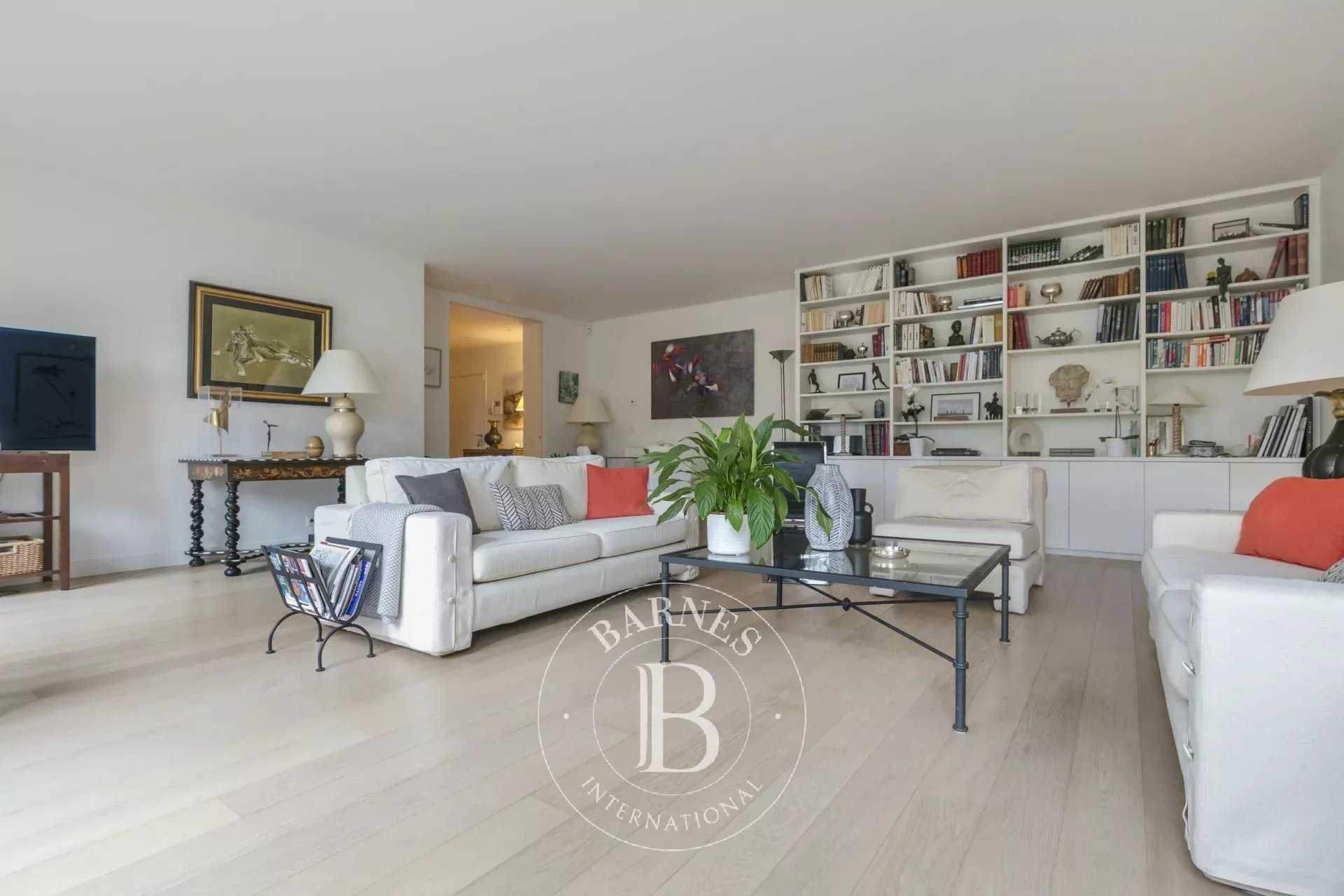 Saint-Cloud  - Apartment 