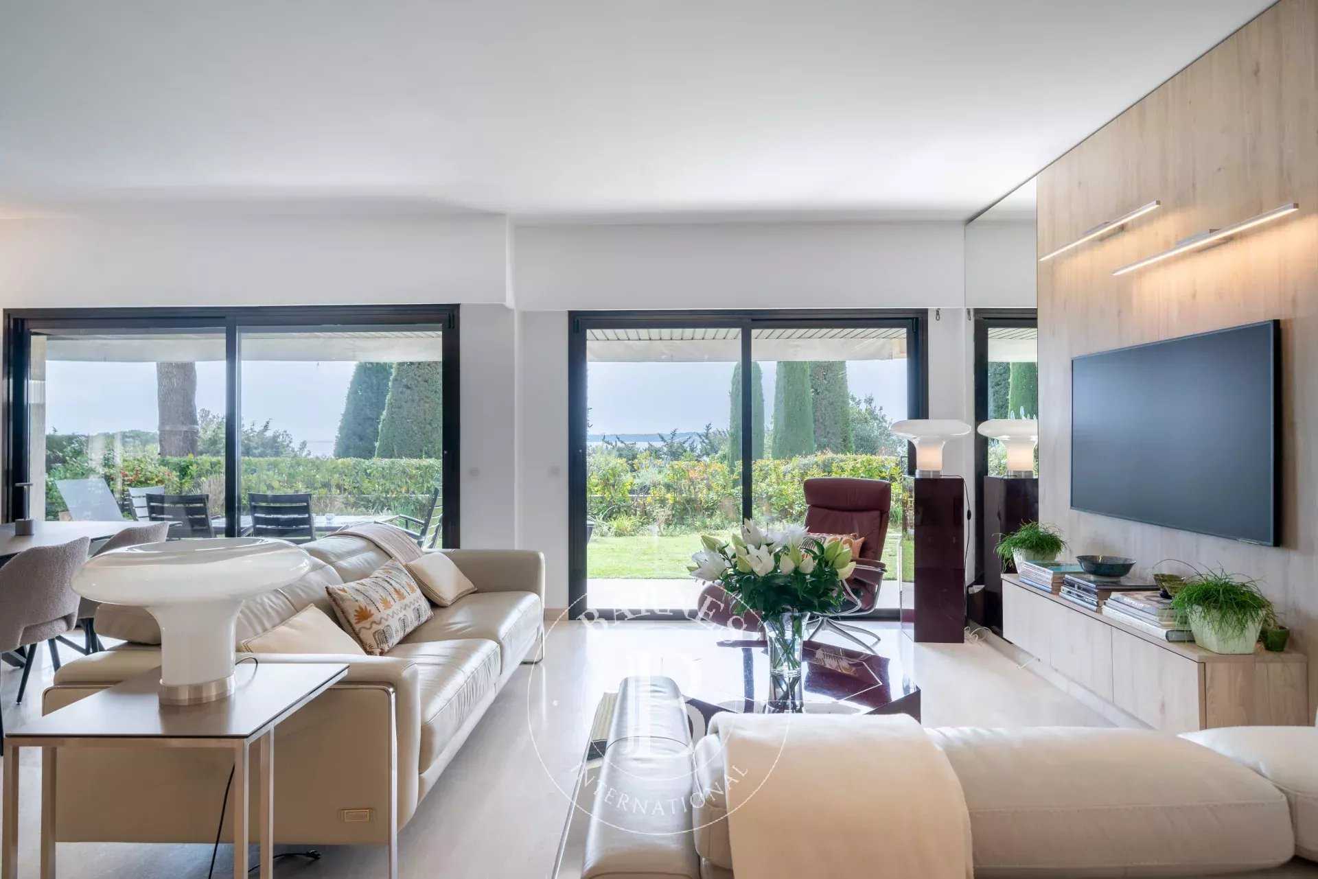 Appartement Cannes  -  ref 84435610 (picture 1)