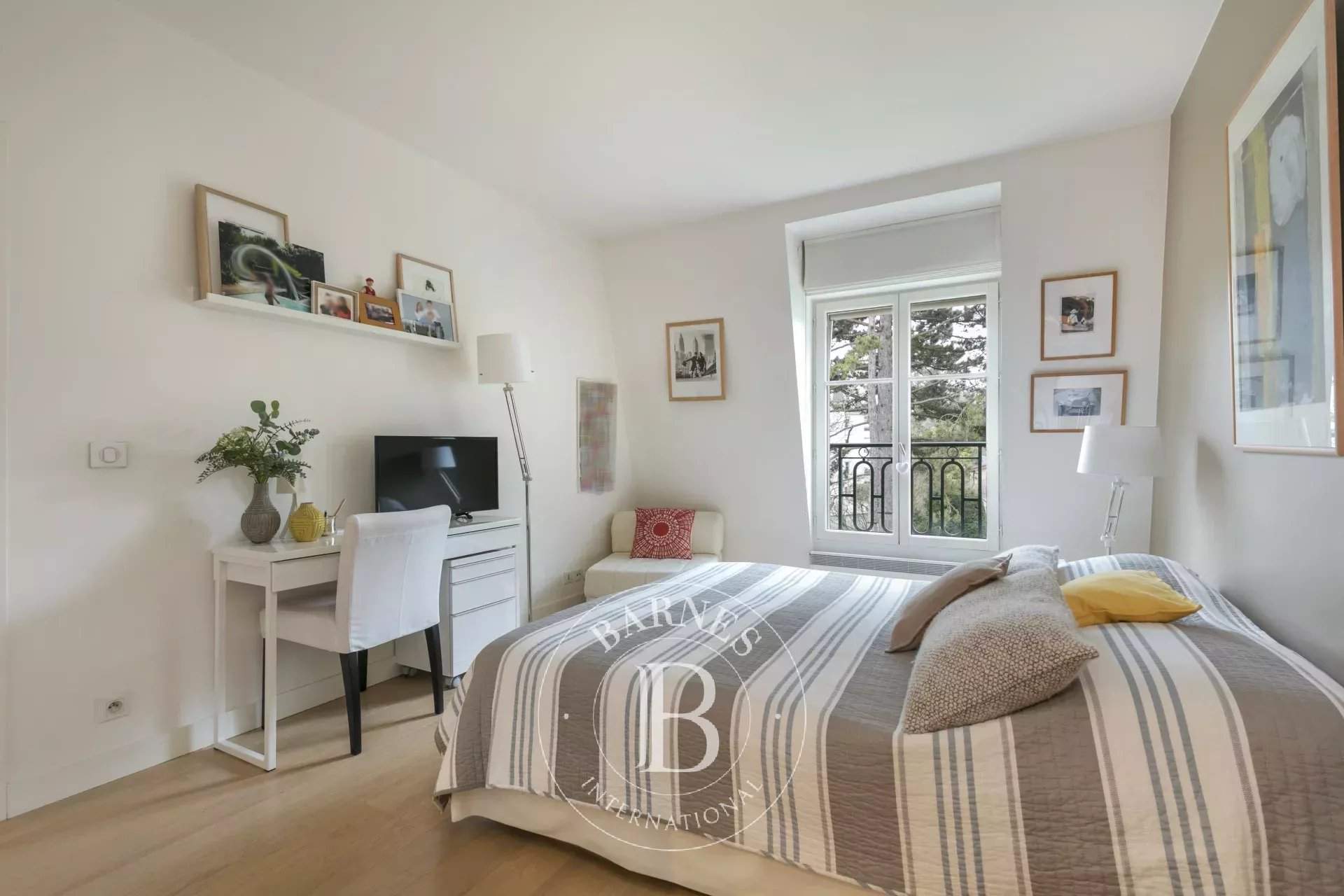 Saint-Cloud  - Apartment  - picture 11