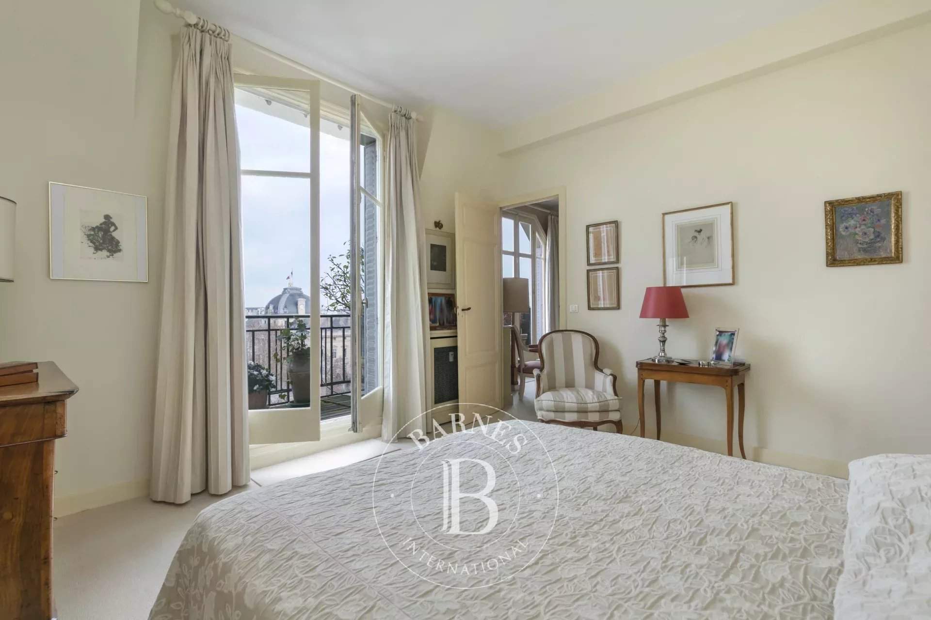 Paris  - Appartement 5 Pi&egrave;ces, 1 Chambre - picture 10