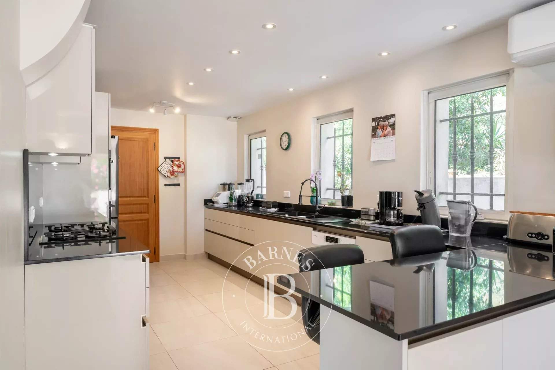 Antibes  - House 5 Bedrooms - picture 10