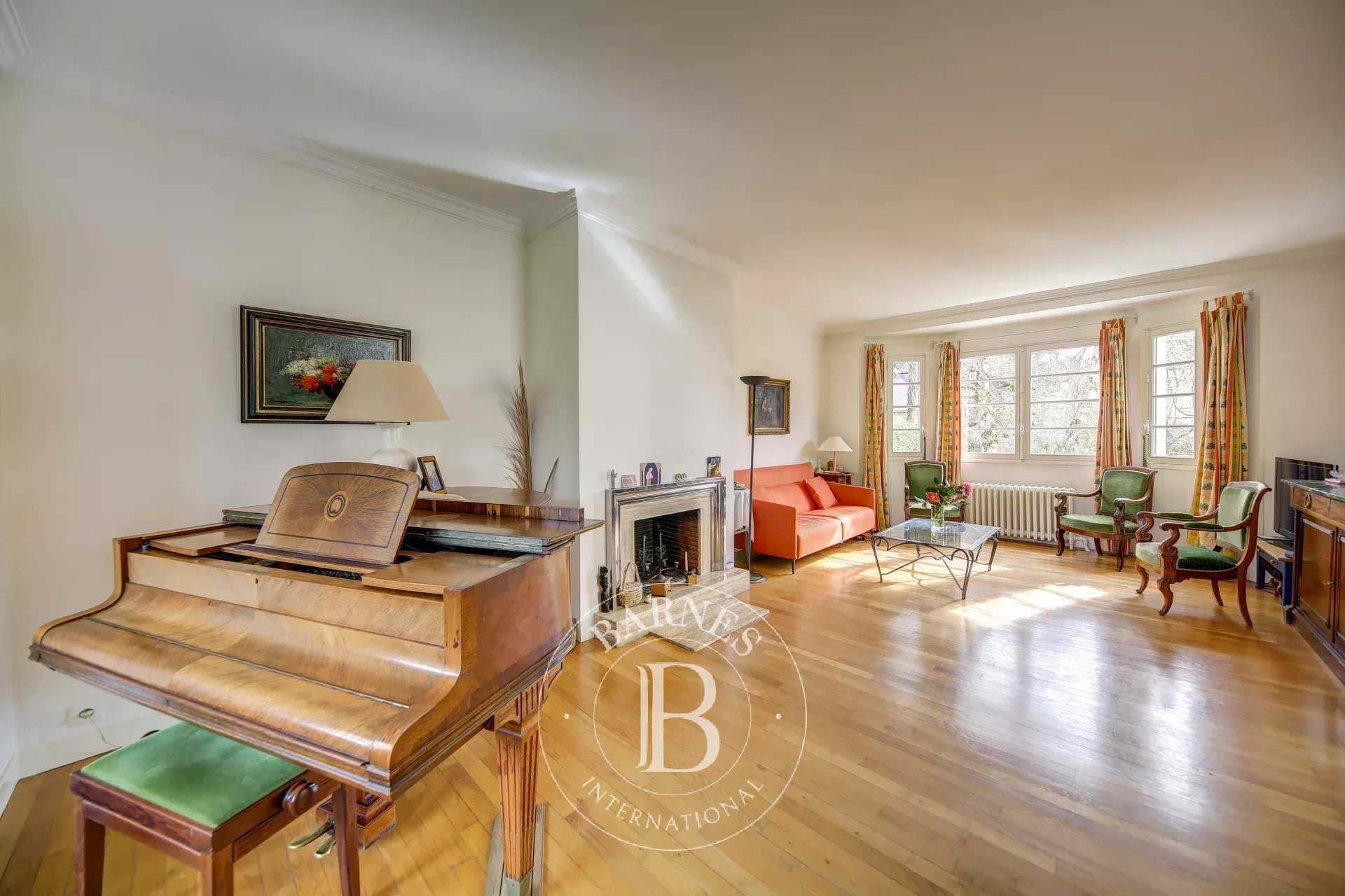 Versailles  - Casa 9 Cuartos 6 Habitaciones