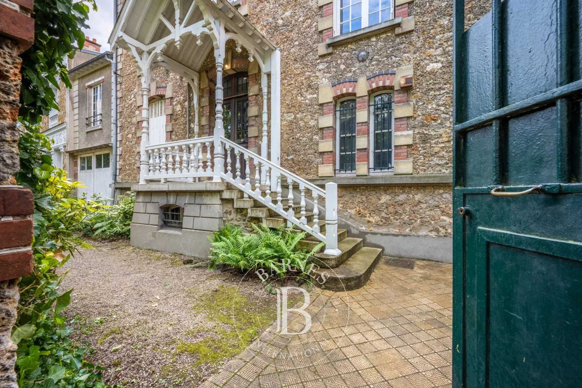 Le Chesnay-Rocquencourt  - Duplex 7 Pi&egrave;ces 5 Chambres