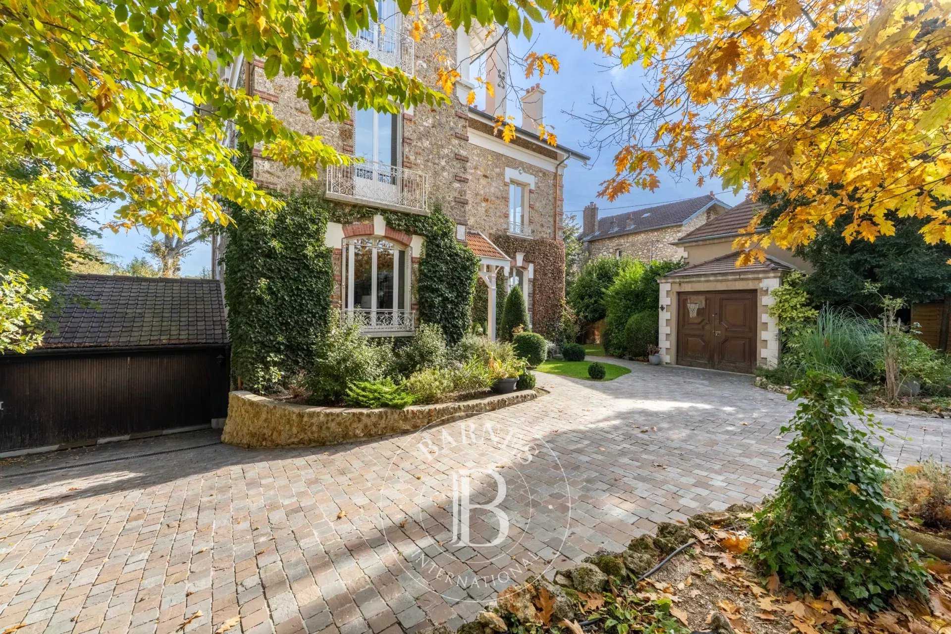 La Celle-Saint-Cloud  - House 6 Bedrooms