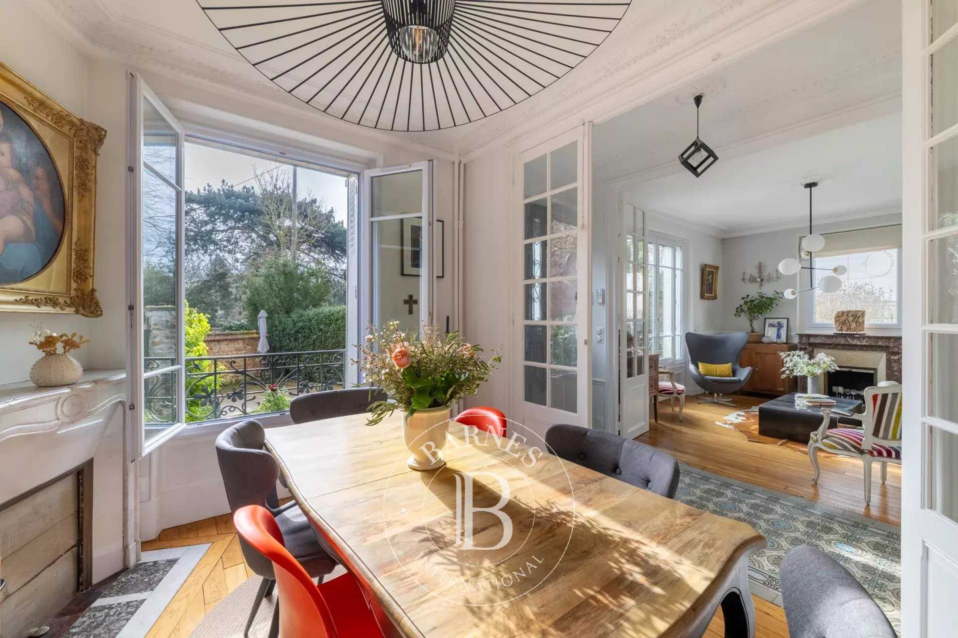 Versailles  - Maison 7 Pi&egrave;ces 4 Chambres