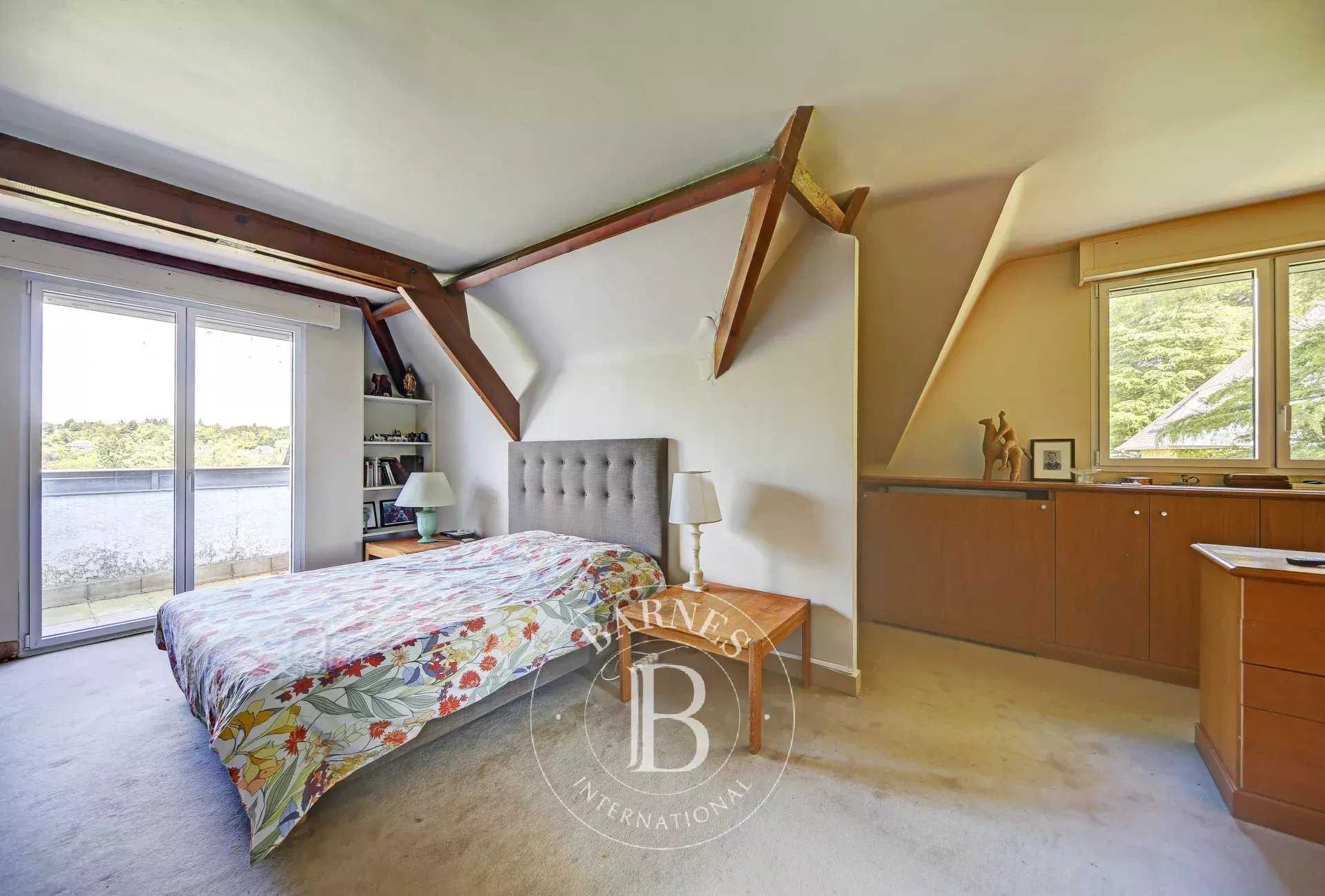 Saint-Nom-la-Bretèche  - Maison 7 Pièces