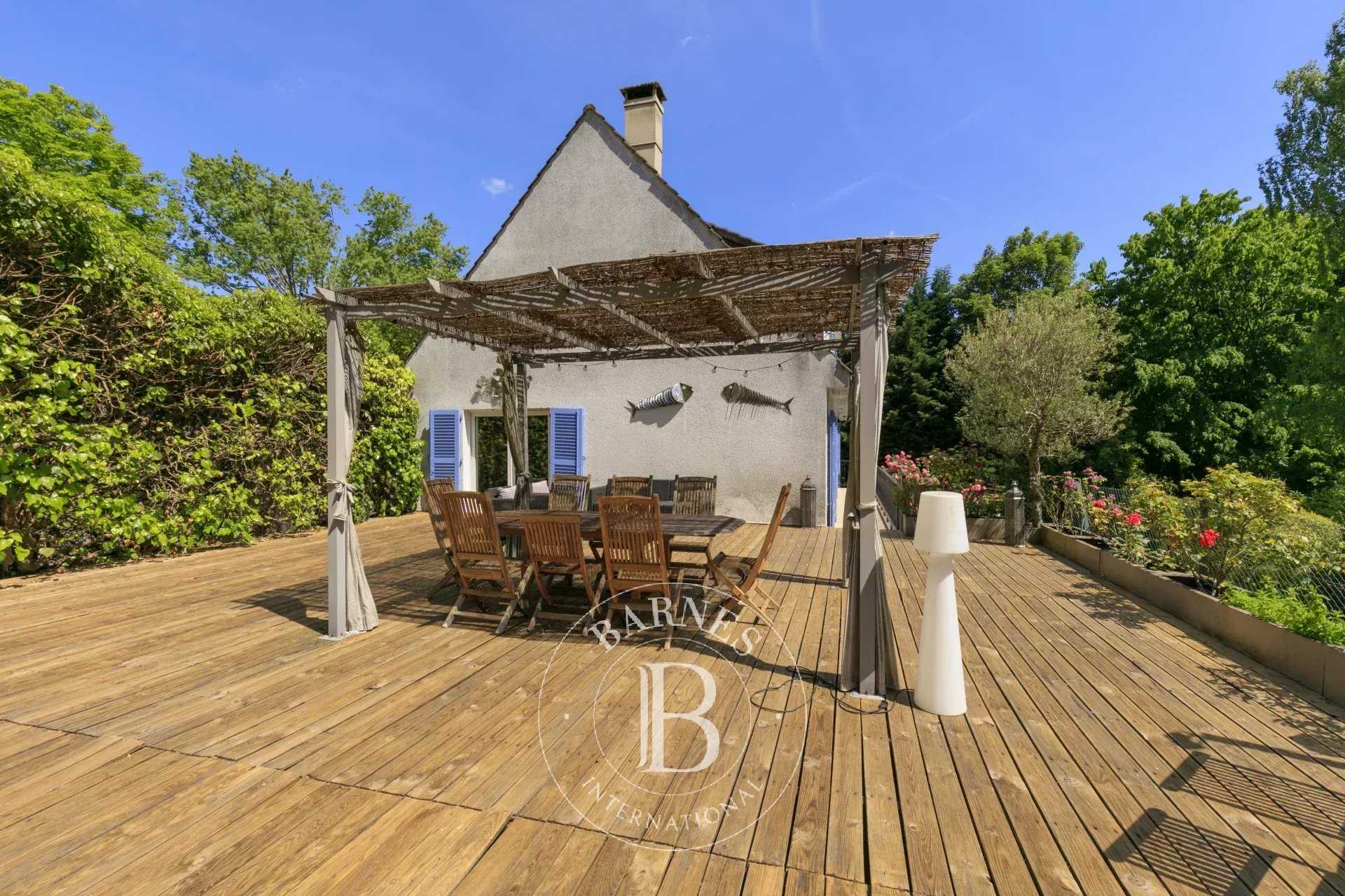 Bièvres  - Maison 8 Pièces 6 Chambres