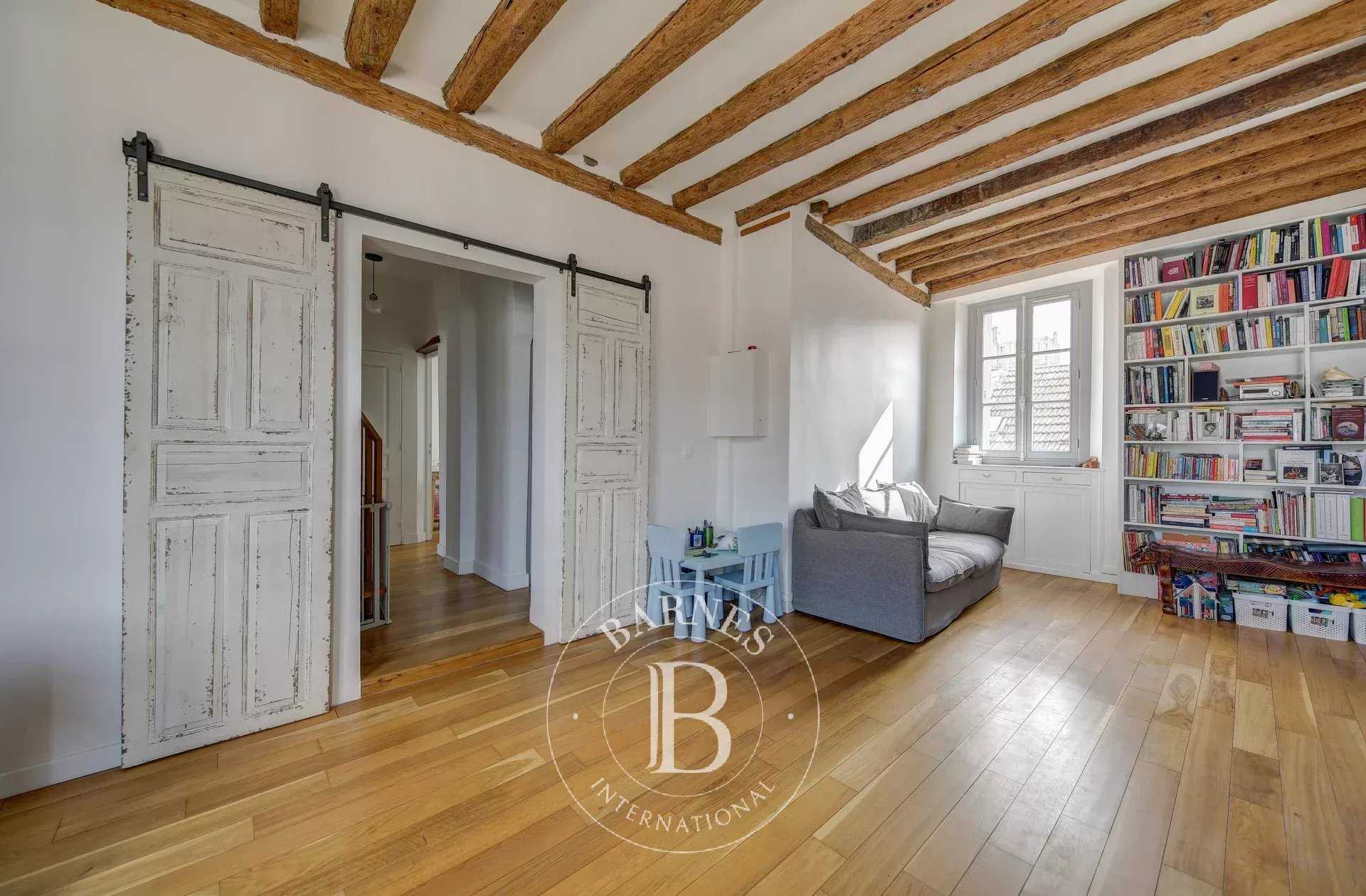 Versailles  - Apartment 5 Bedrooms