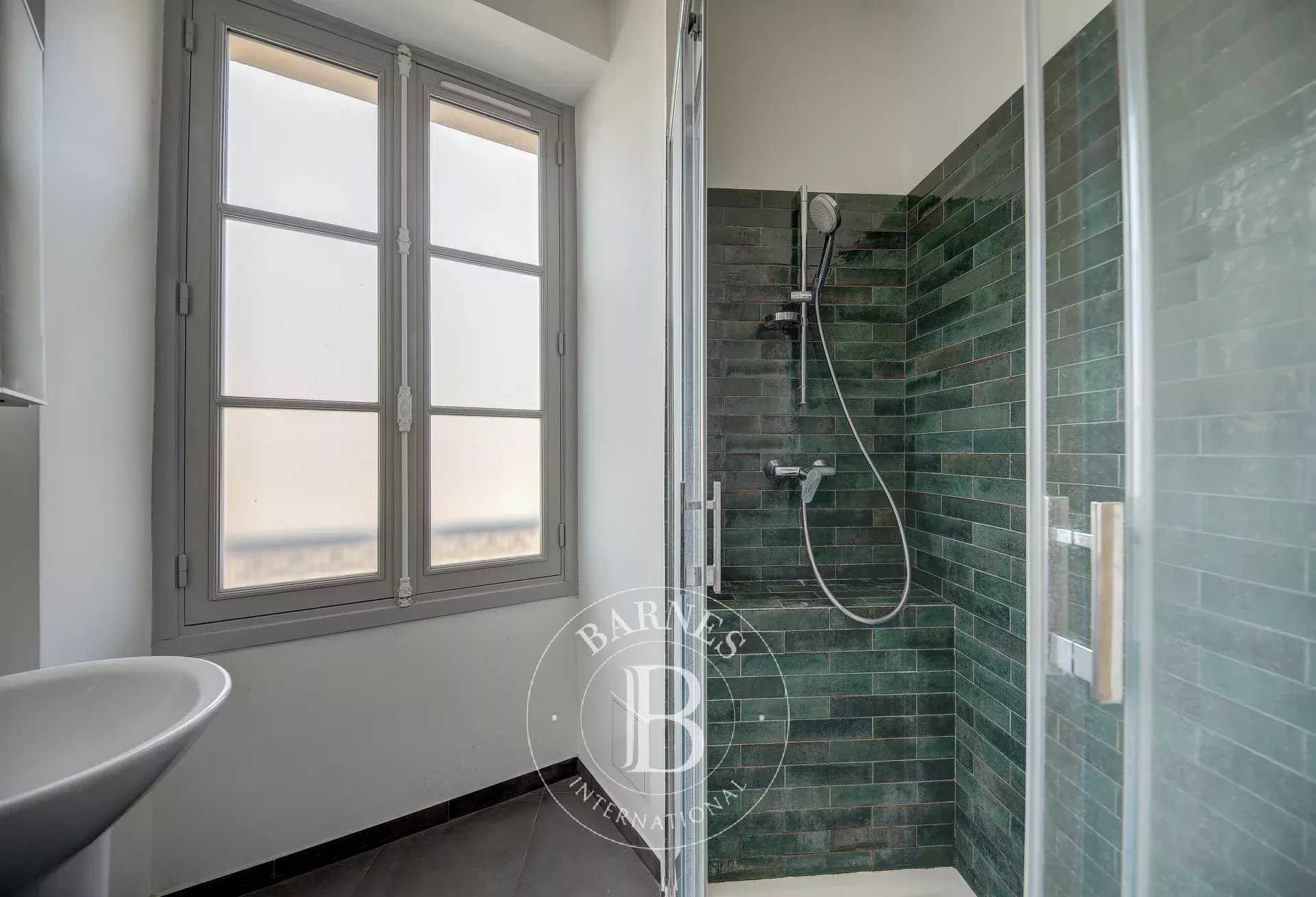 Versailles  - Apartment 5 Bedrooms