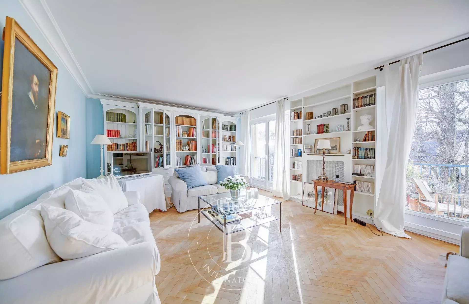 Versailles  - Apartment 3 Bedrooms