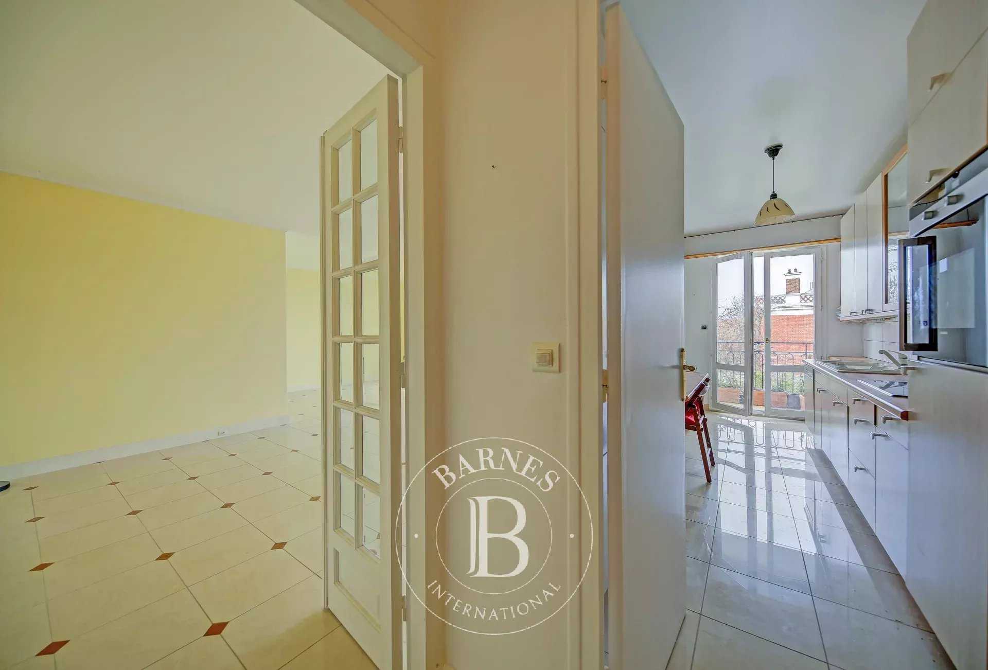 Versailles  - Apartment 4 Bedrooms