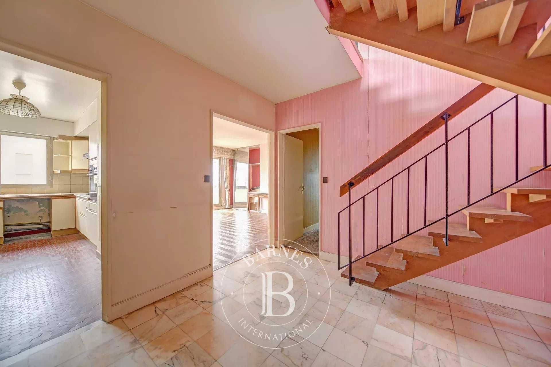Versailles  - Appartement 5 Pièces 3 Chambres