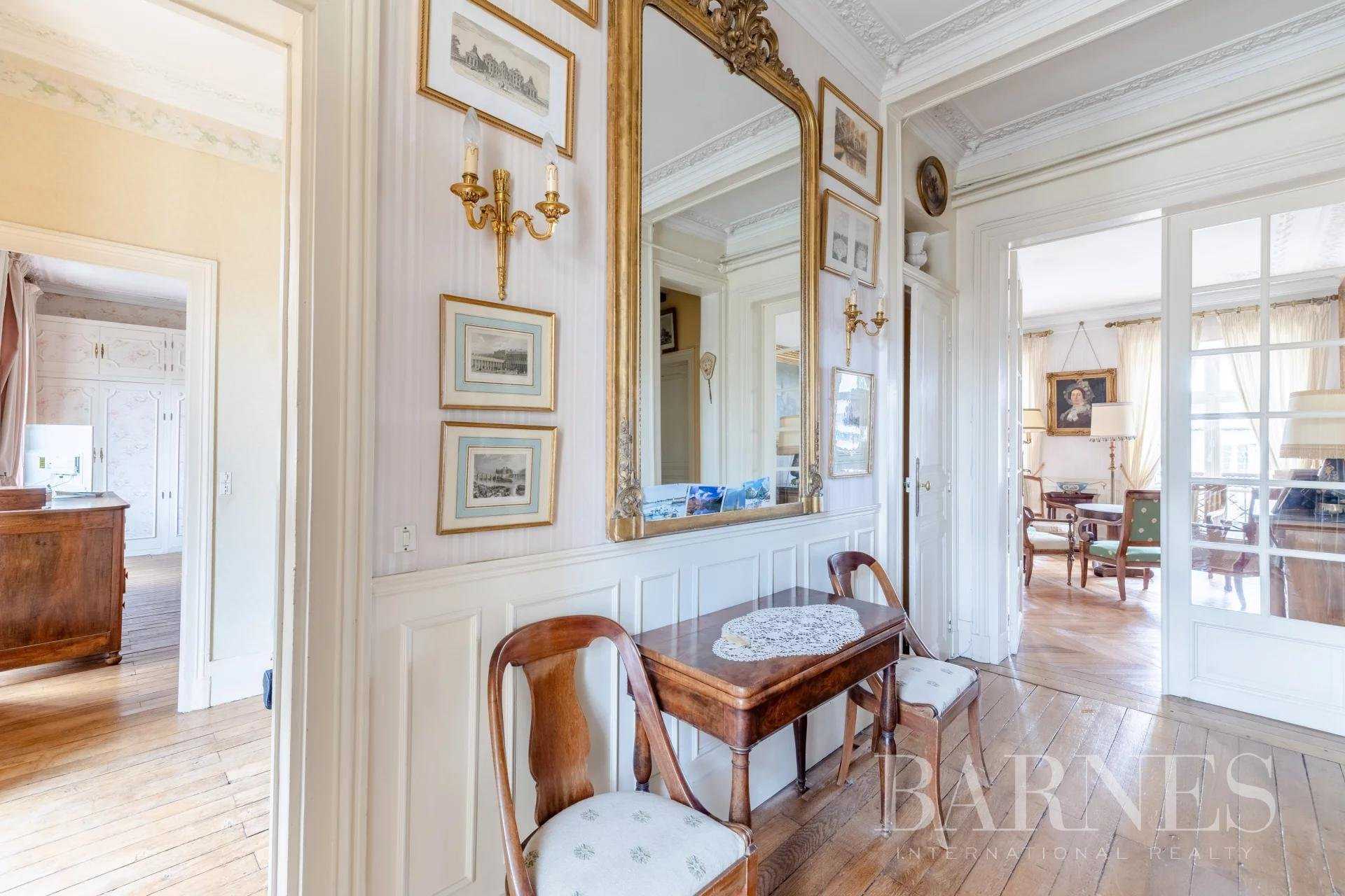 Versailles  - Appartement 5 Pièces 4 Chambres