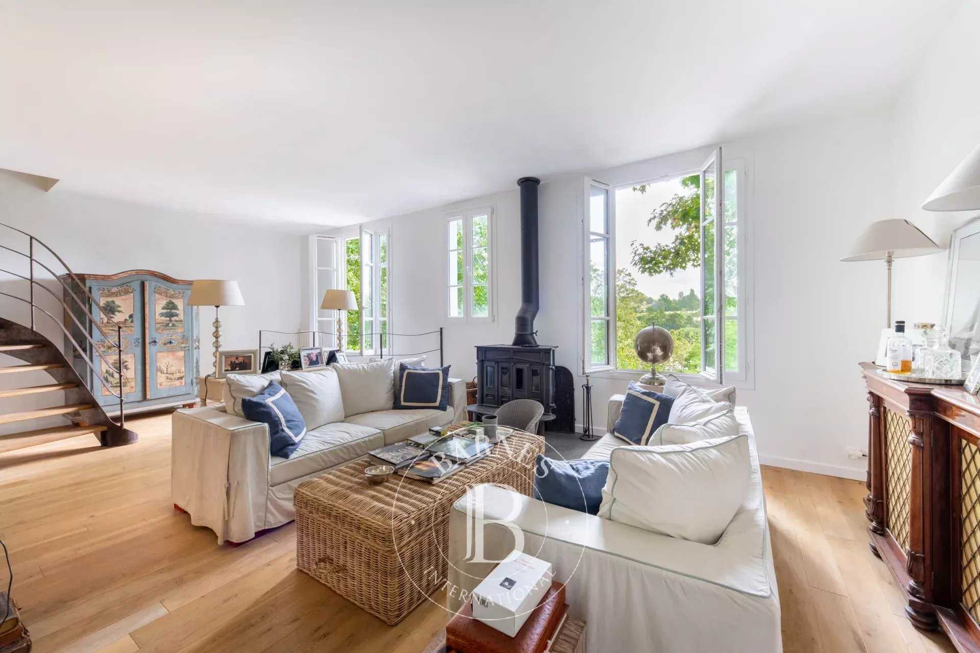 Montfort-l'Amaury  - Maison 6 Pièces 4 Chambres
