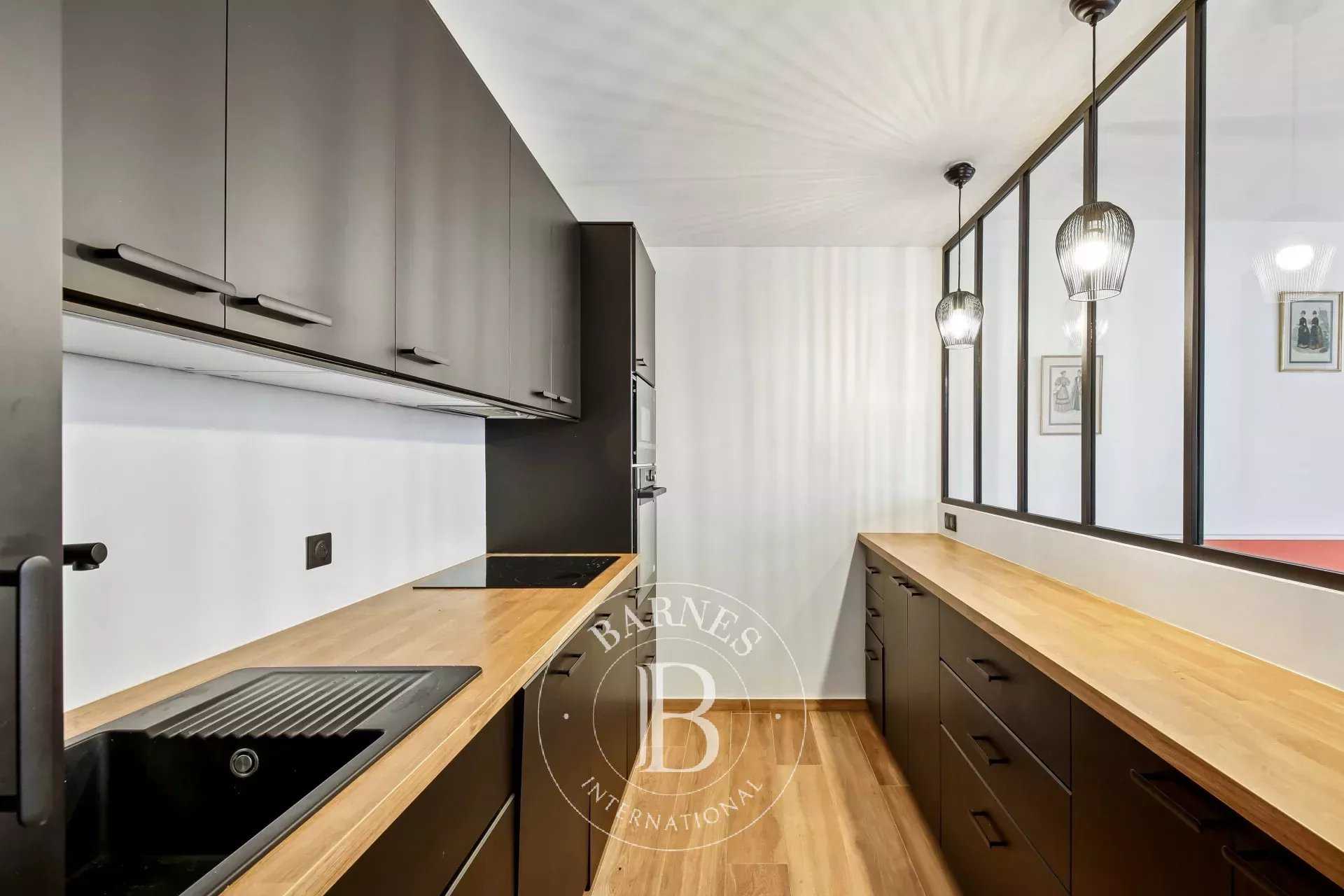 Versailles  - Appartement 3 Pi&egrave;ces 2 Chambres