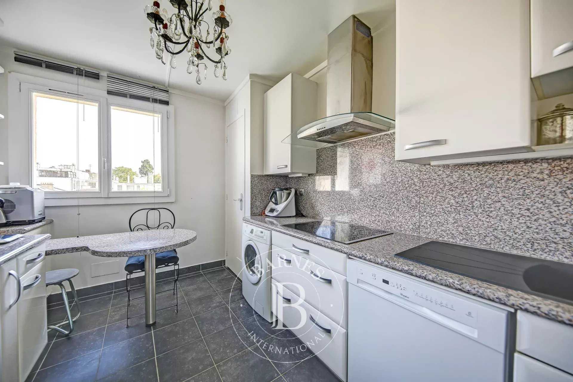 Versailles  - Appartement 5 Pièces 3 Chambres