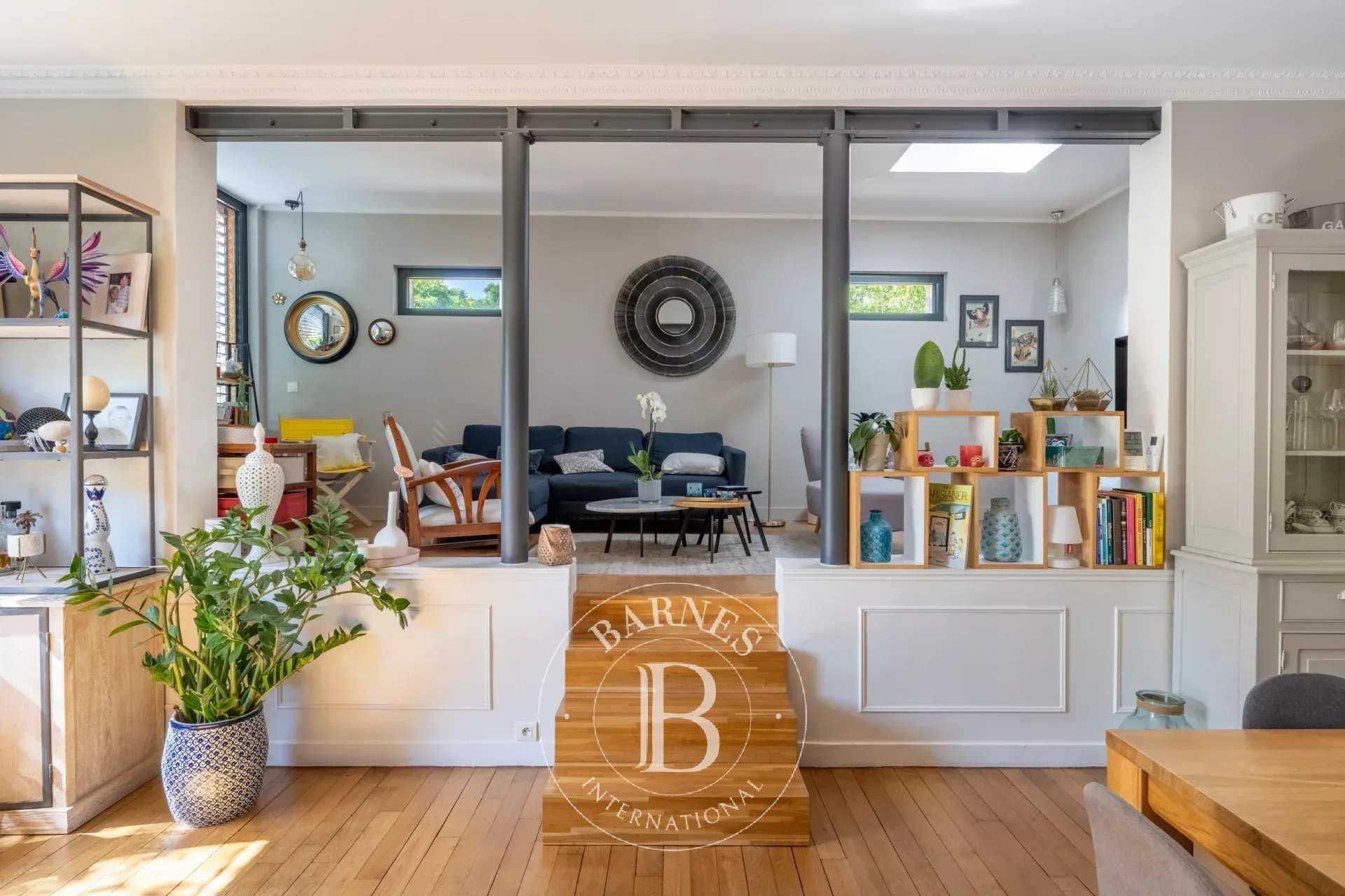 Viroflay  - Maison 7 Pi&egrave;ces 4 Chambres