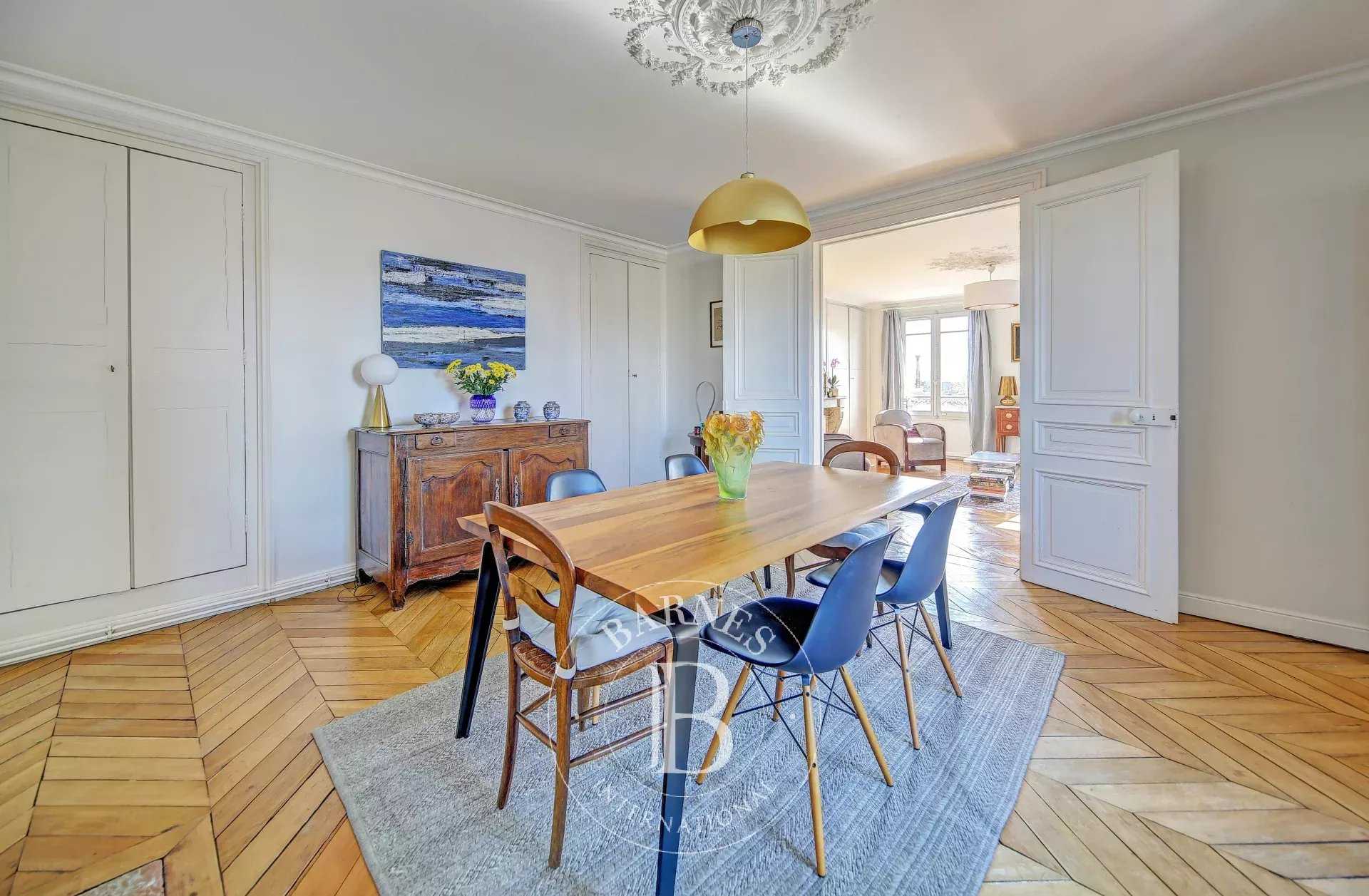 Versailles  - Appartement 5 Pièces 3 Chambres